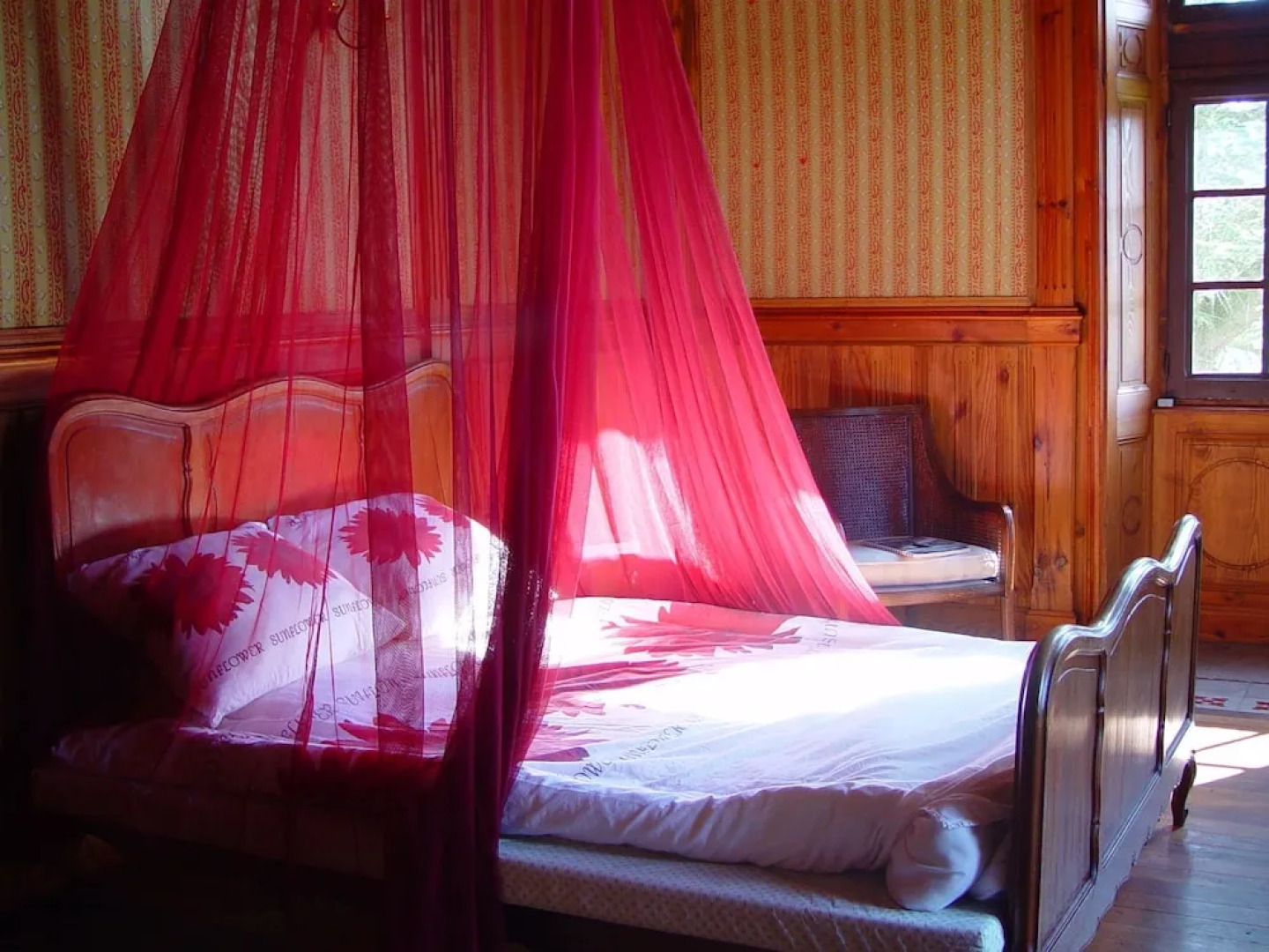 Beautiful Apartment in Saint-Prix with Swimming Pool