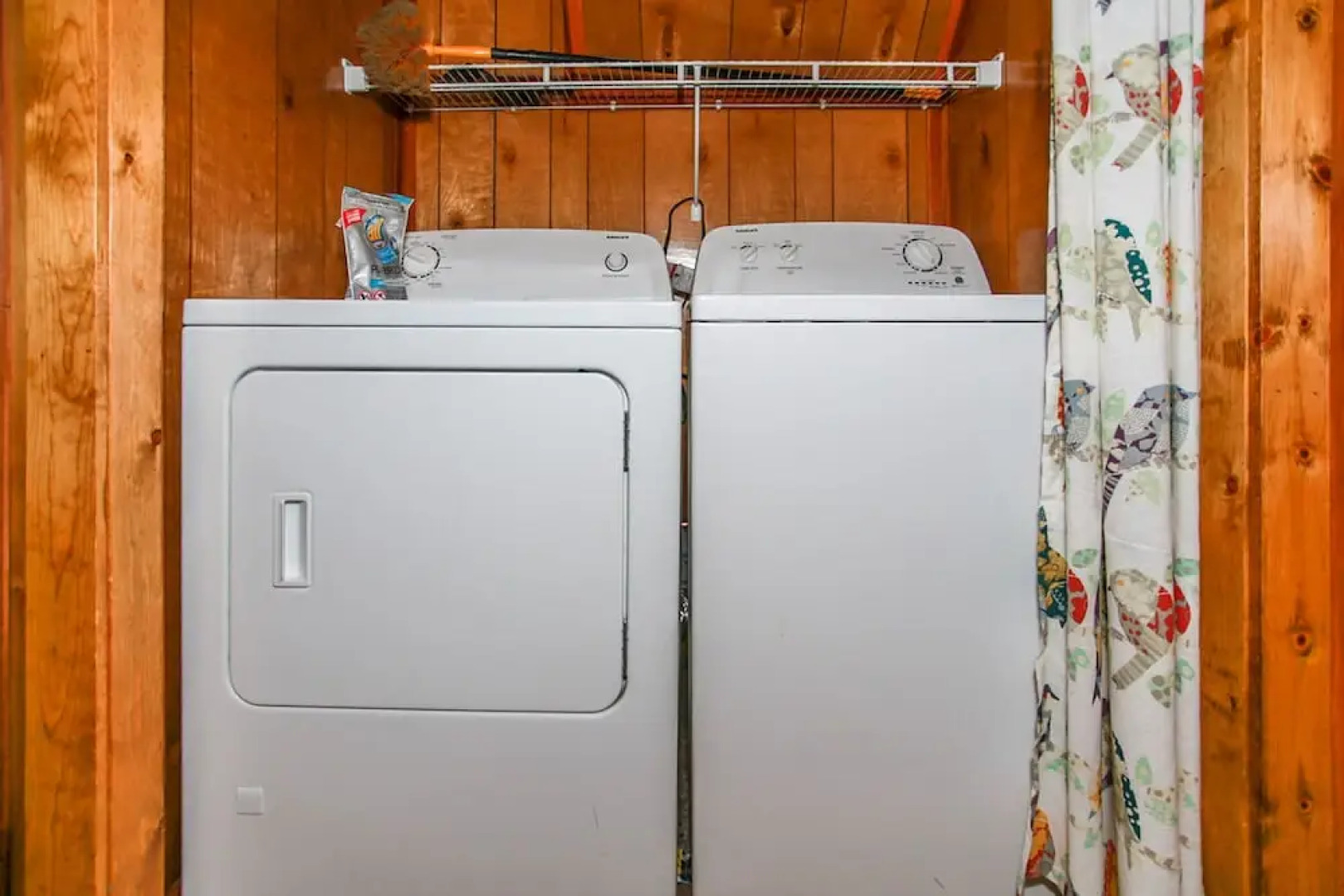 Abe's Amazing Cabin 1421 by RedAwning