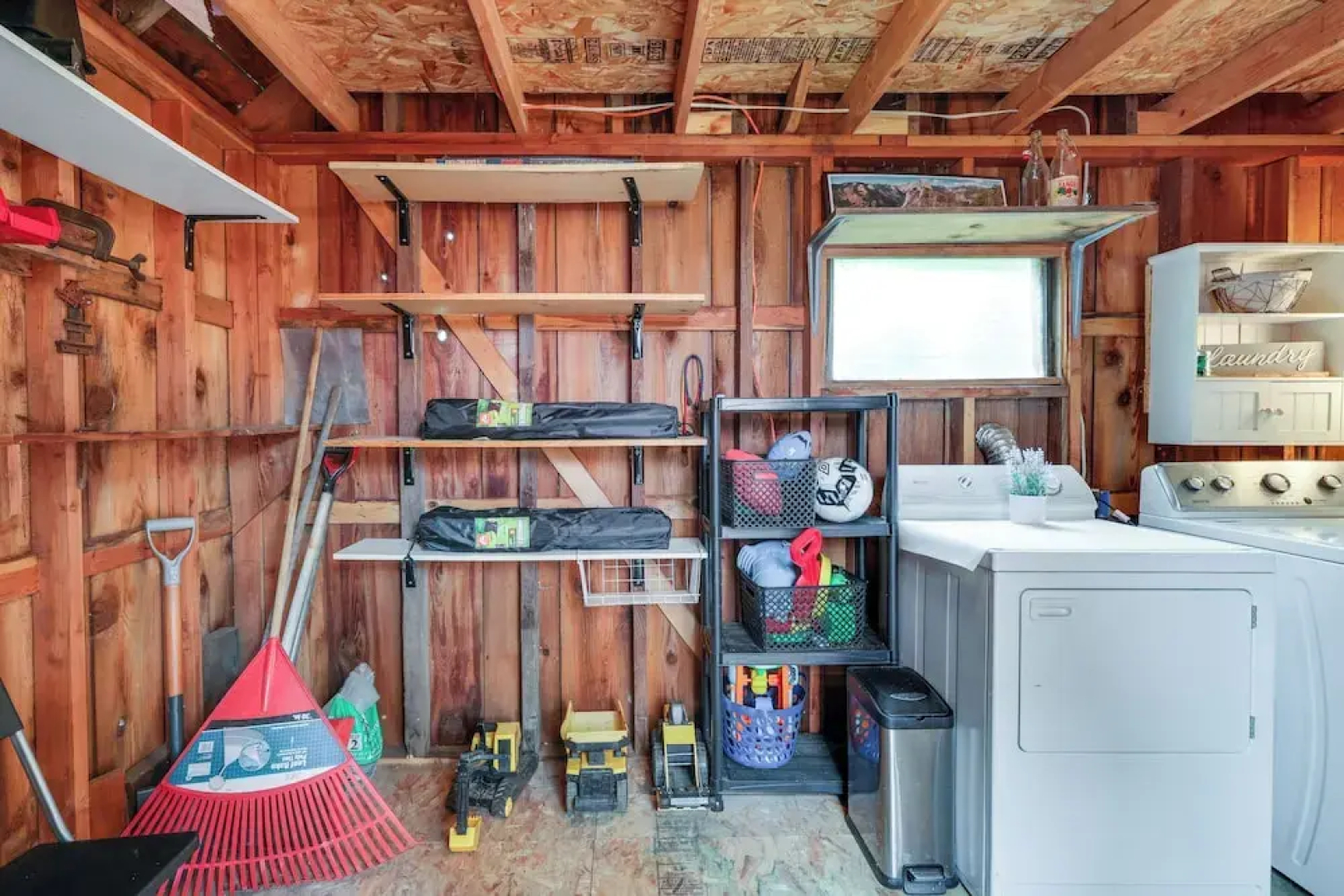 Fire Pit, Deck & Grill: Cozy Twain Harte Cabin!