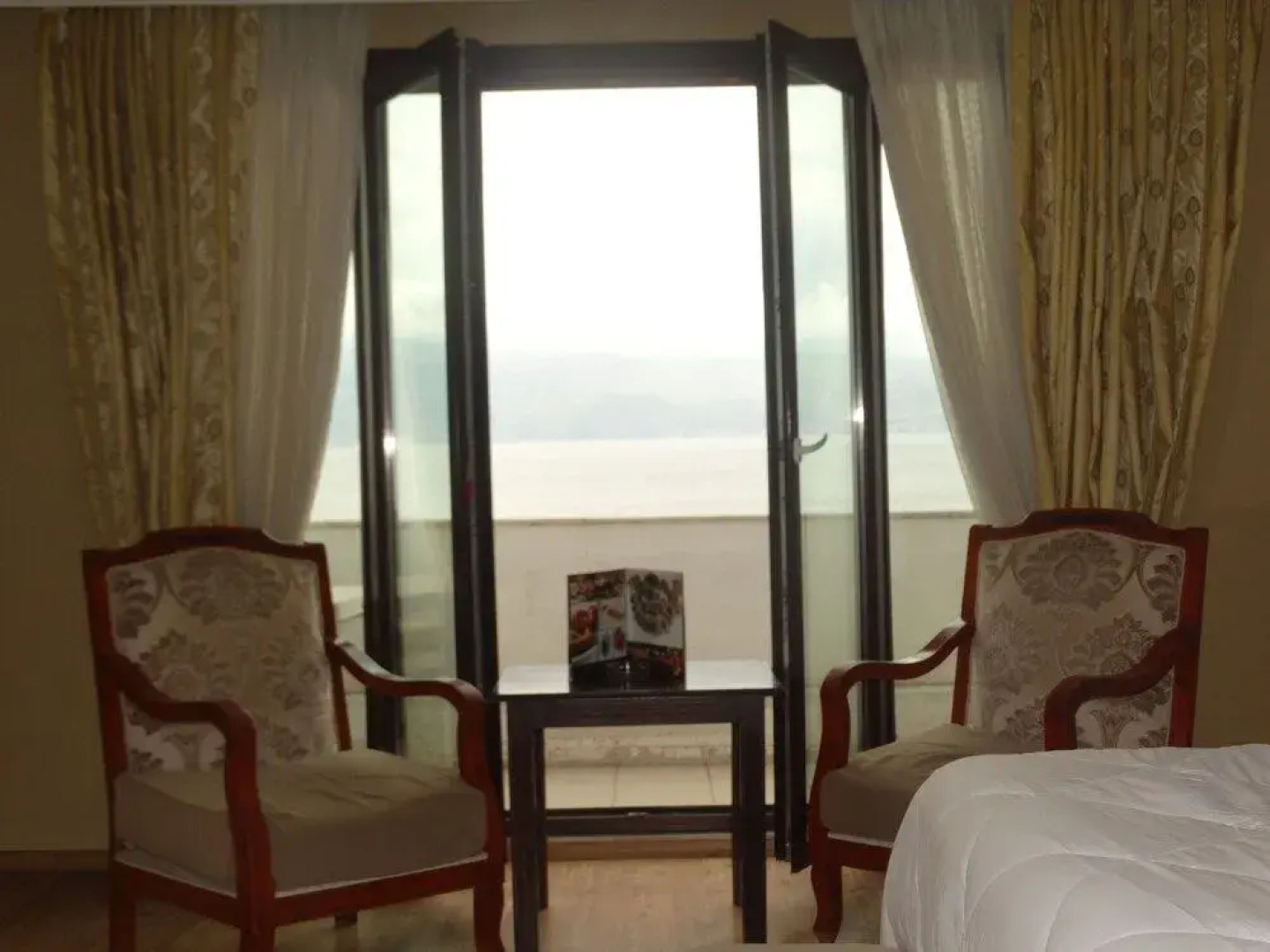 Yakamoz Hotel & Restaurant