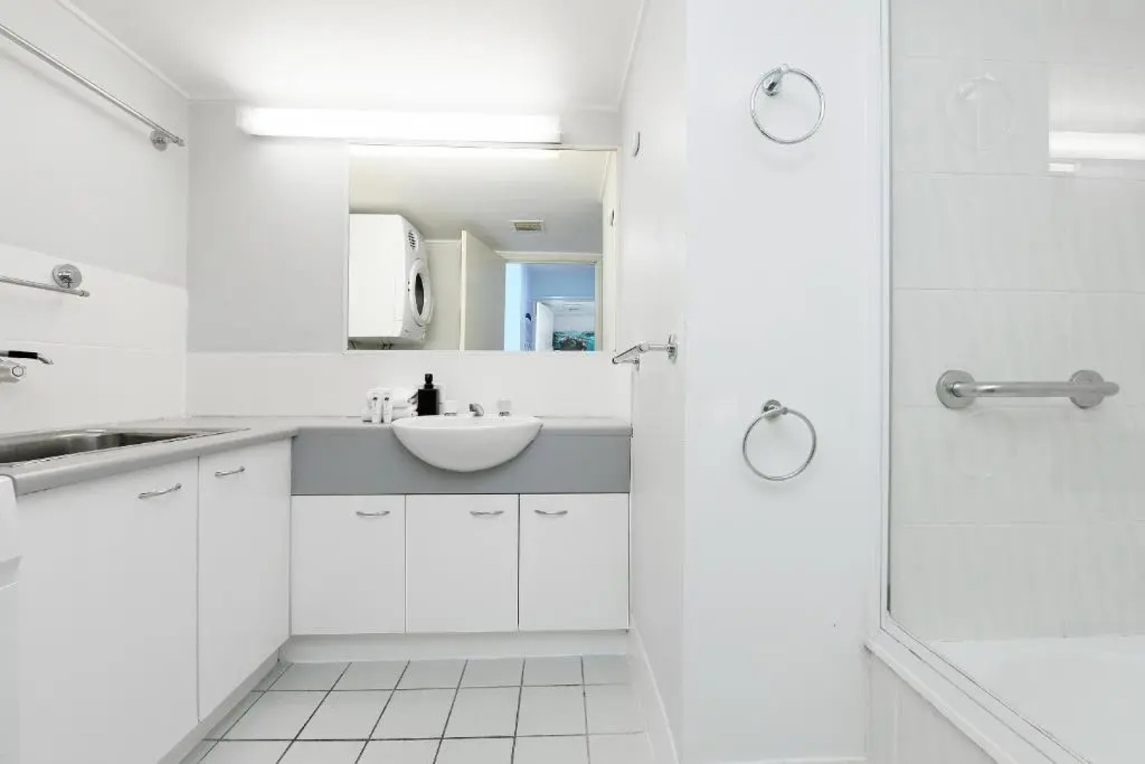 Lindomare Apartments