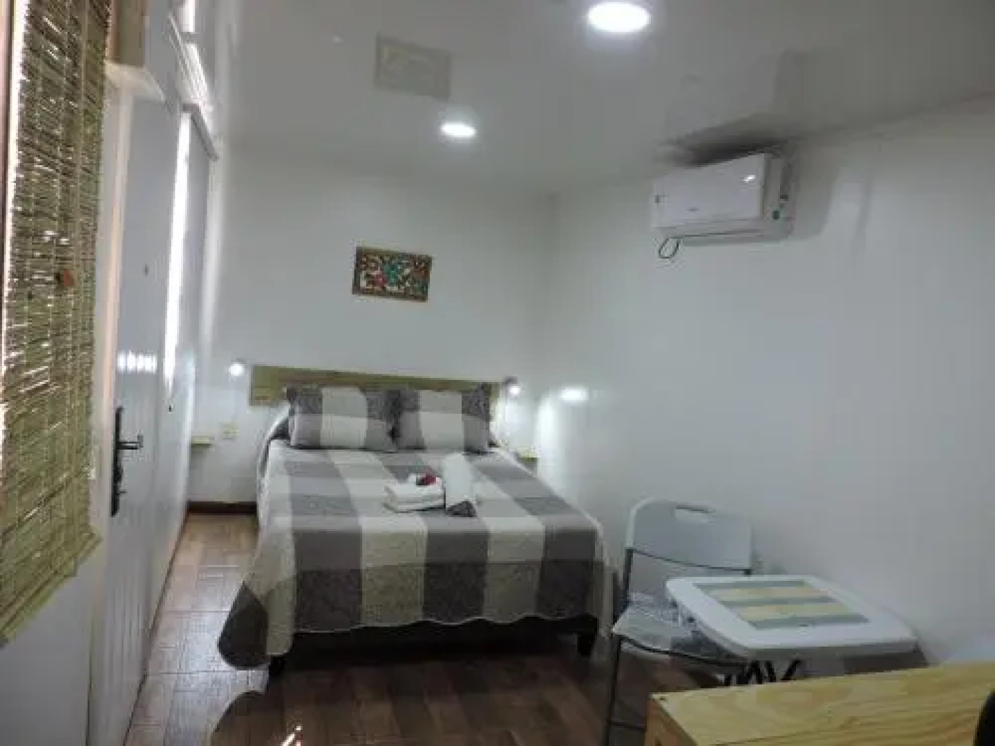 Squania Suite Container