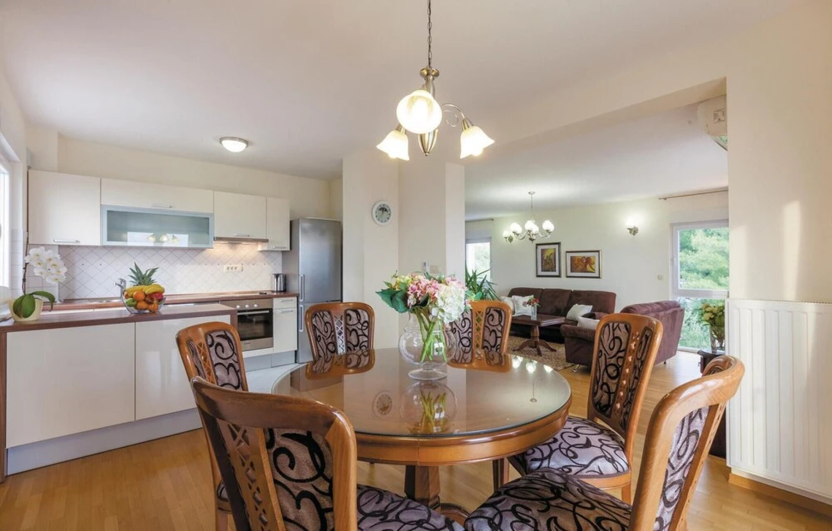 Beautiful Home in Makarska With Wifi and 7 Bedrooms