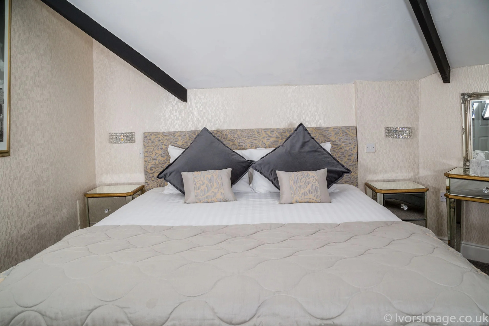 The Whittington & Cat