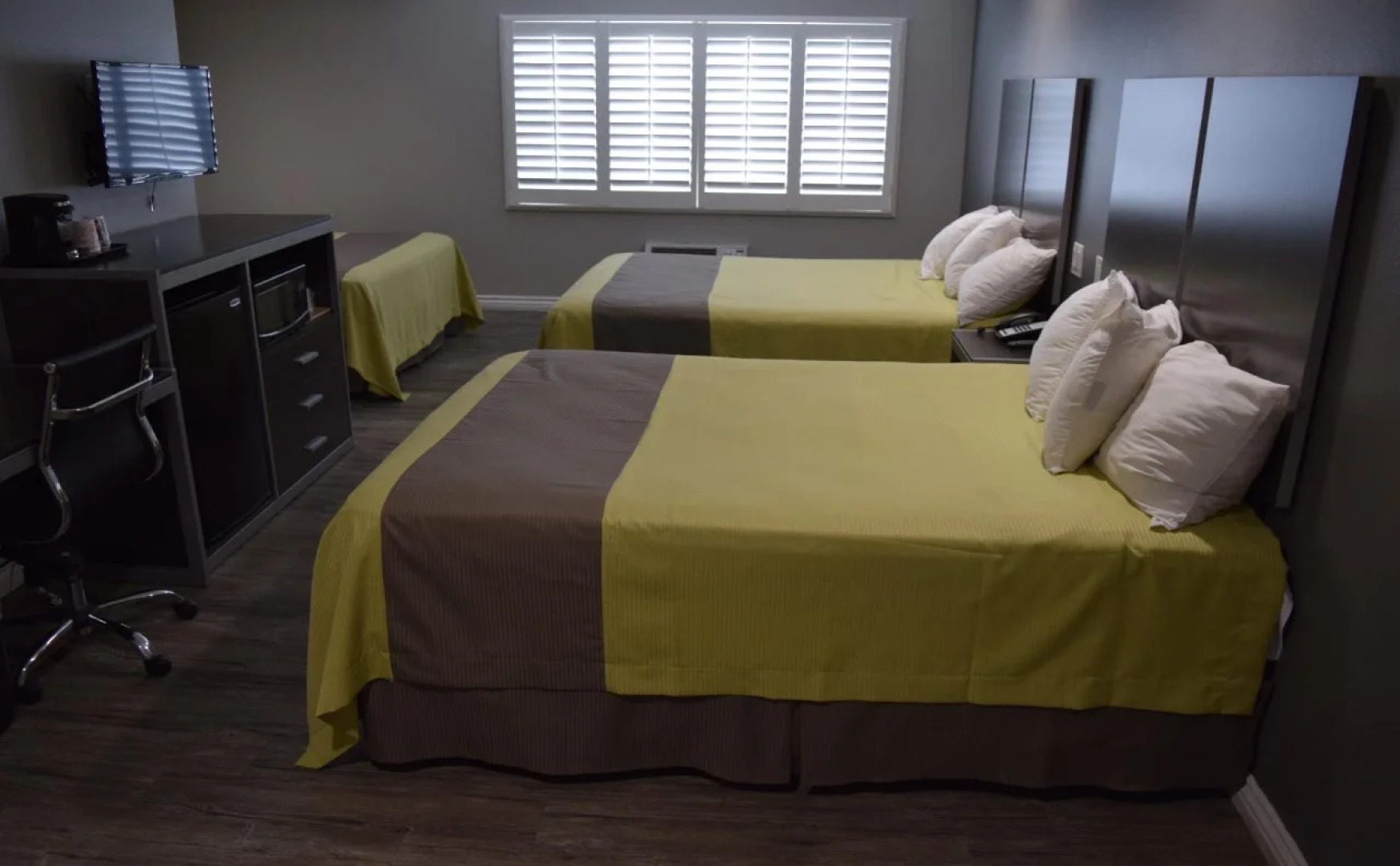 Deluxe Inn Hawthorne