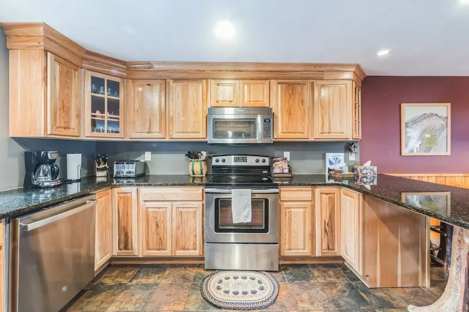 Freebern 18B - Renovated one-of-a-kind with Adirondack style 3 Bedroom Townhouse by The Summit at Gore Mountain