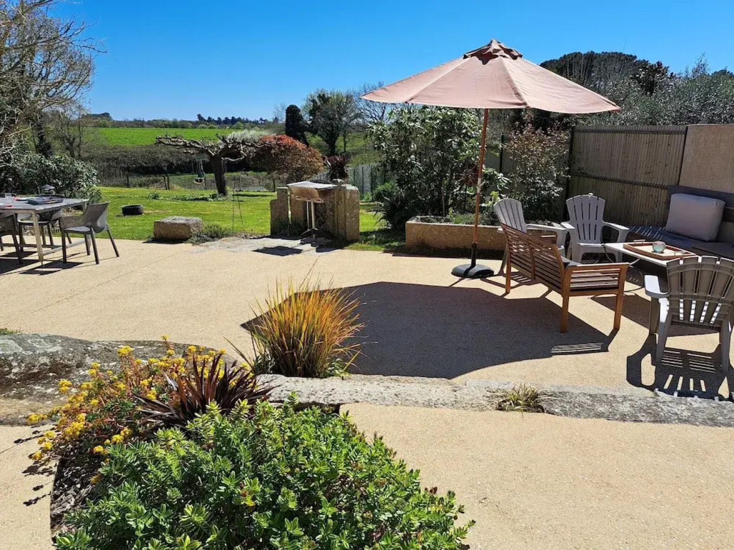 Stone House by Beach in Pont-aven