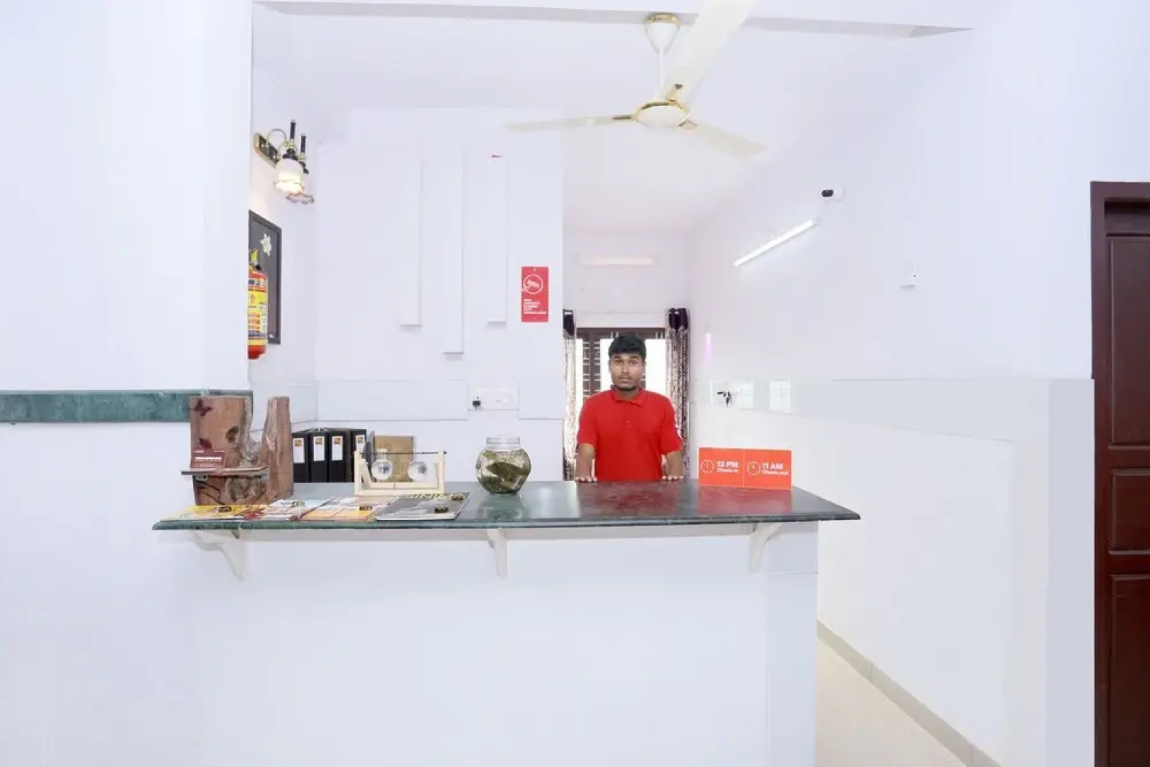 OYO 61270 313s Royal Suites