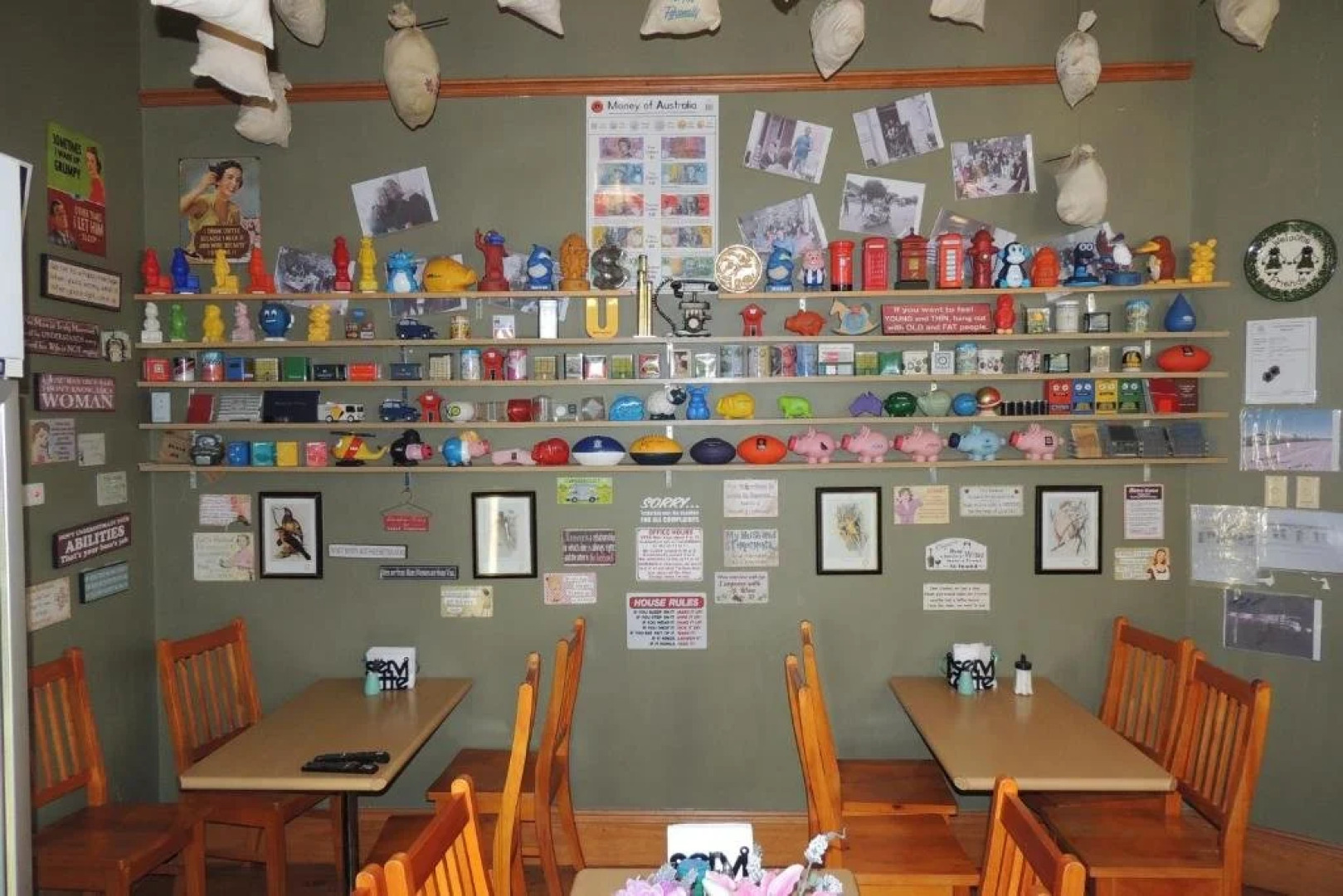 Wozza's B&B and Vault Cafe