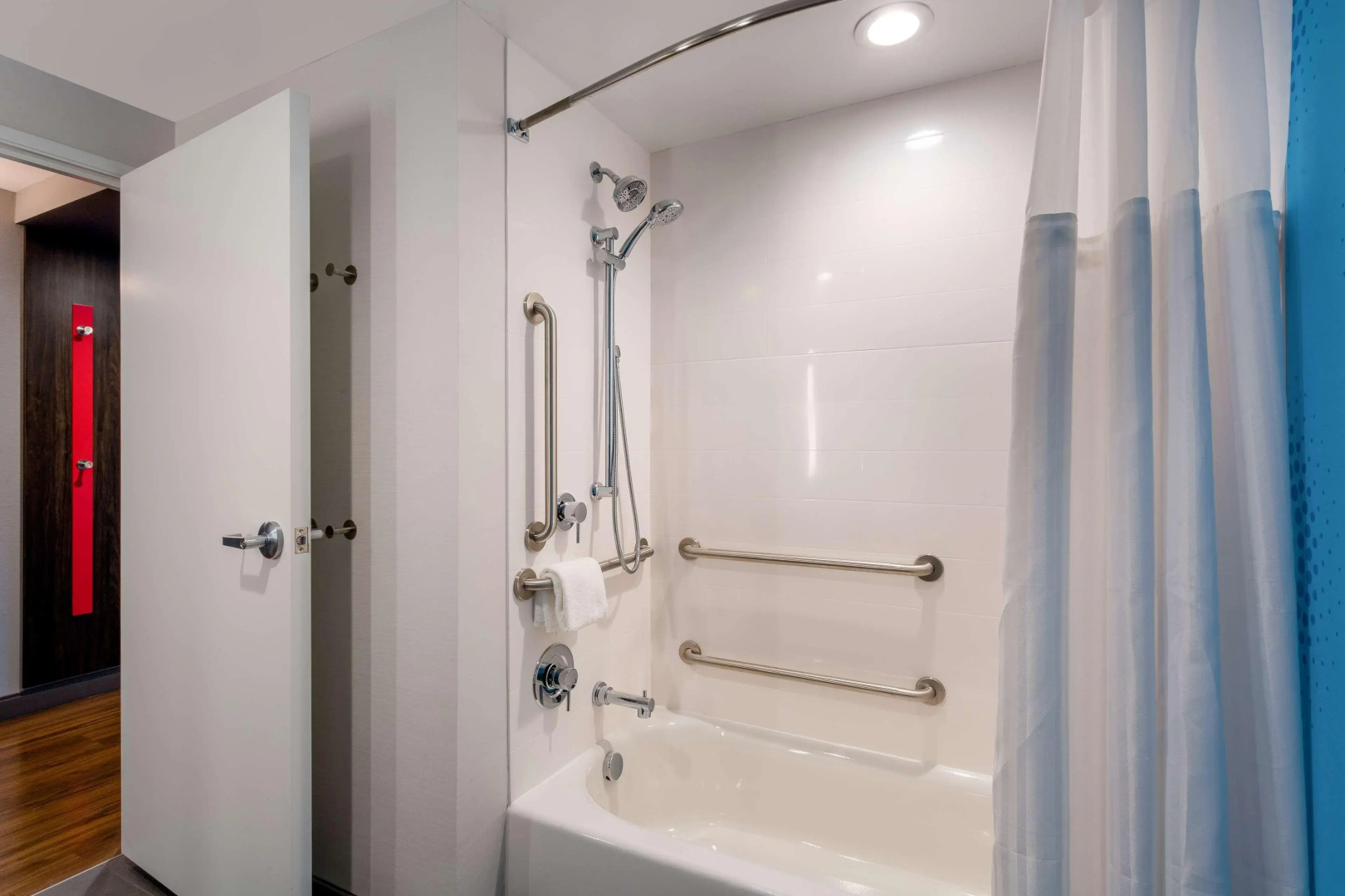 Tru by Hilton Radford, VA