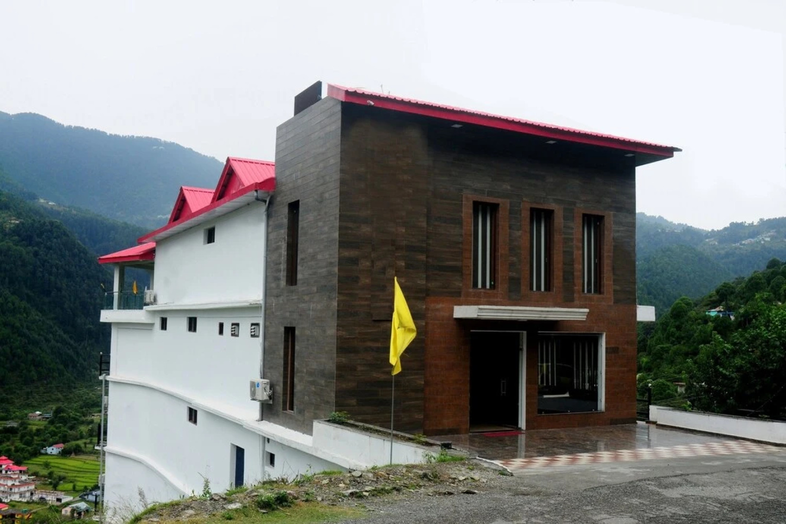 OYO 9407 Hotel Anjukul