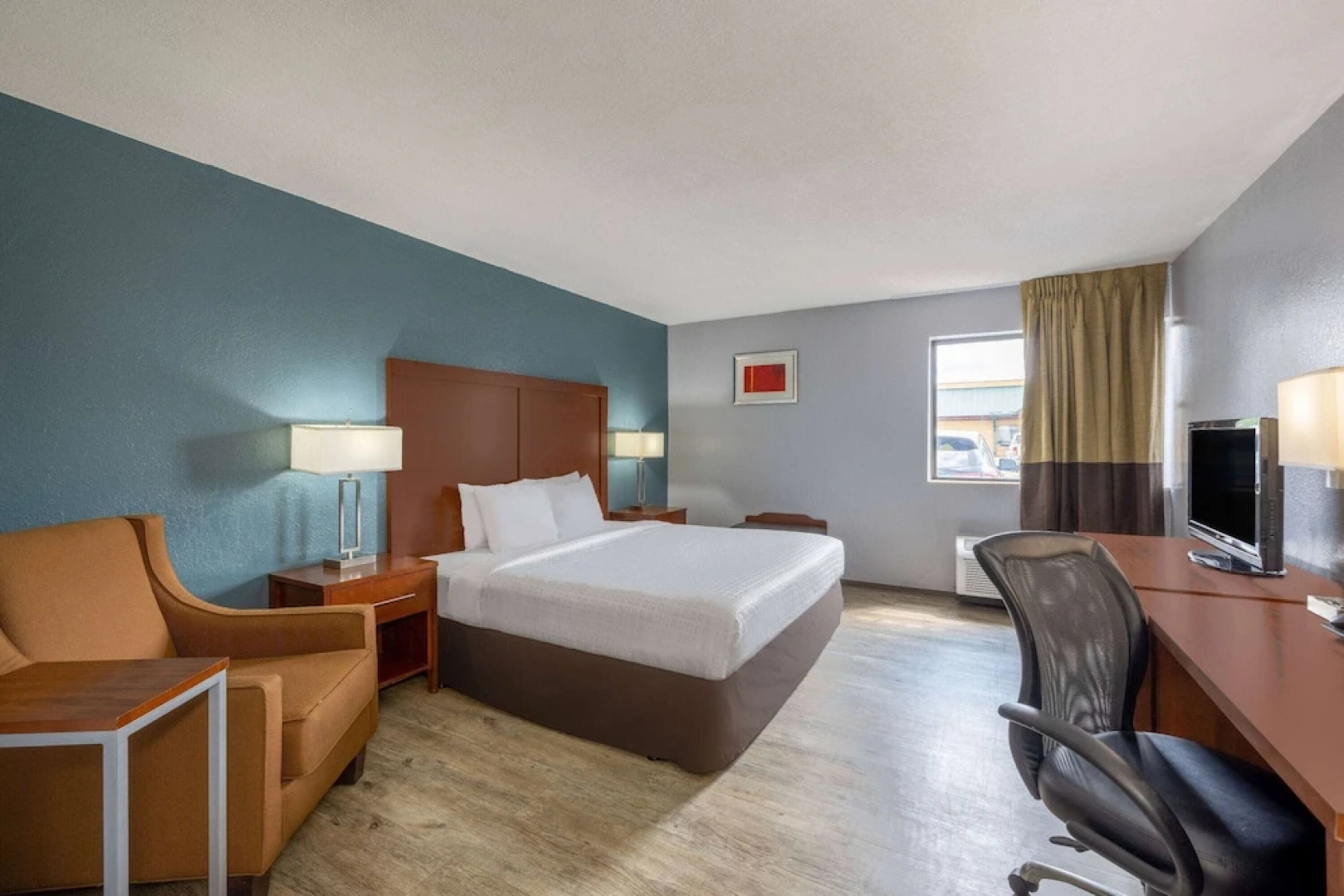 Days Inn And Suites Brooklyn Center/ Minneapolis