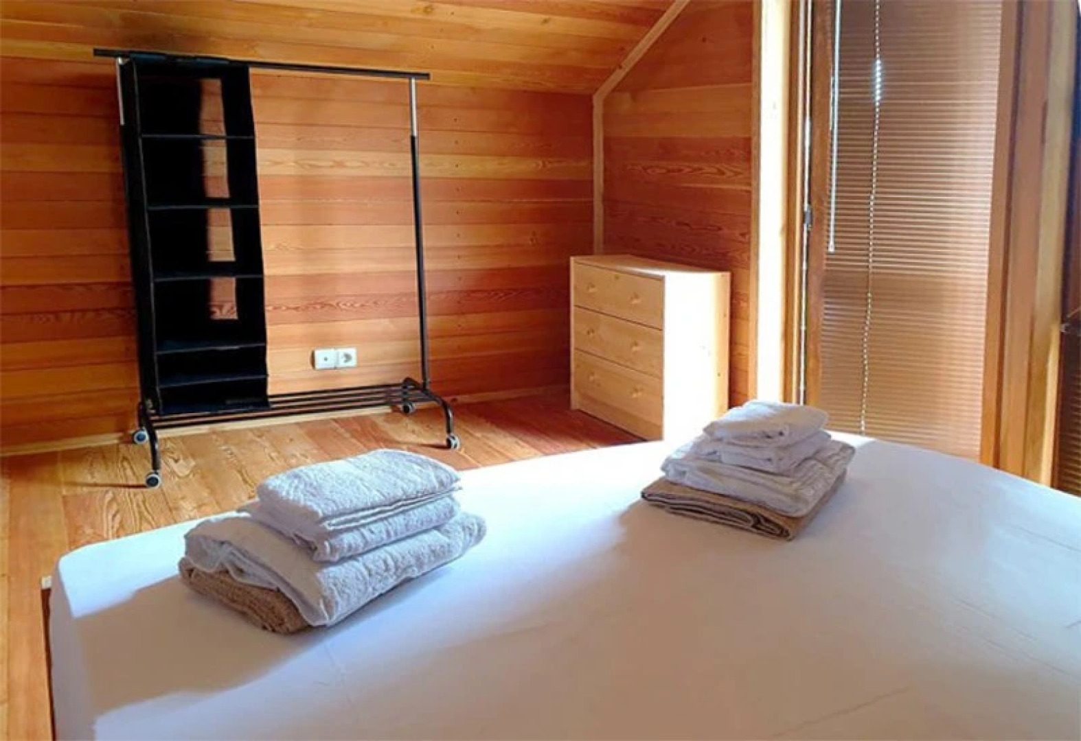 HAPPY LAND (Лдзаа)