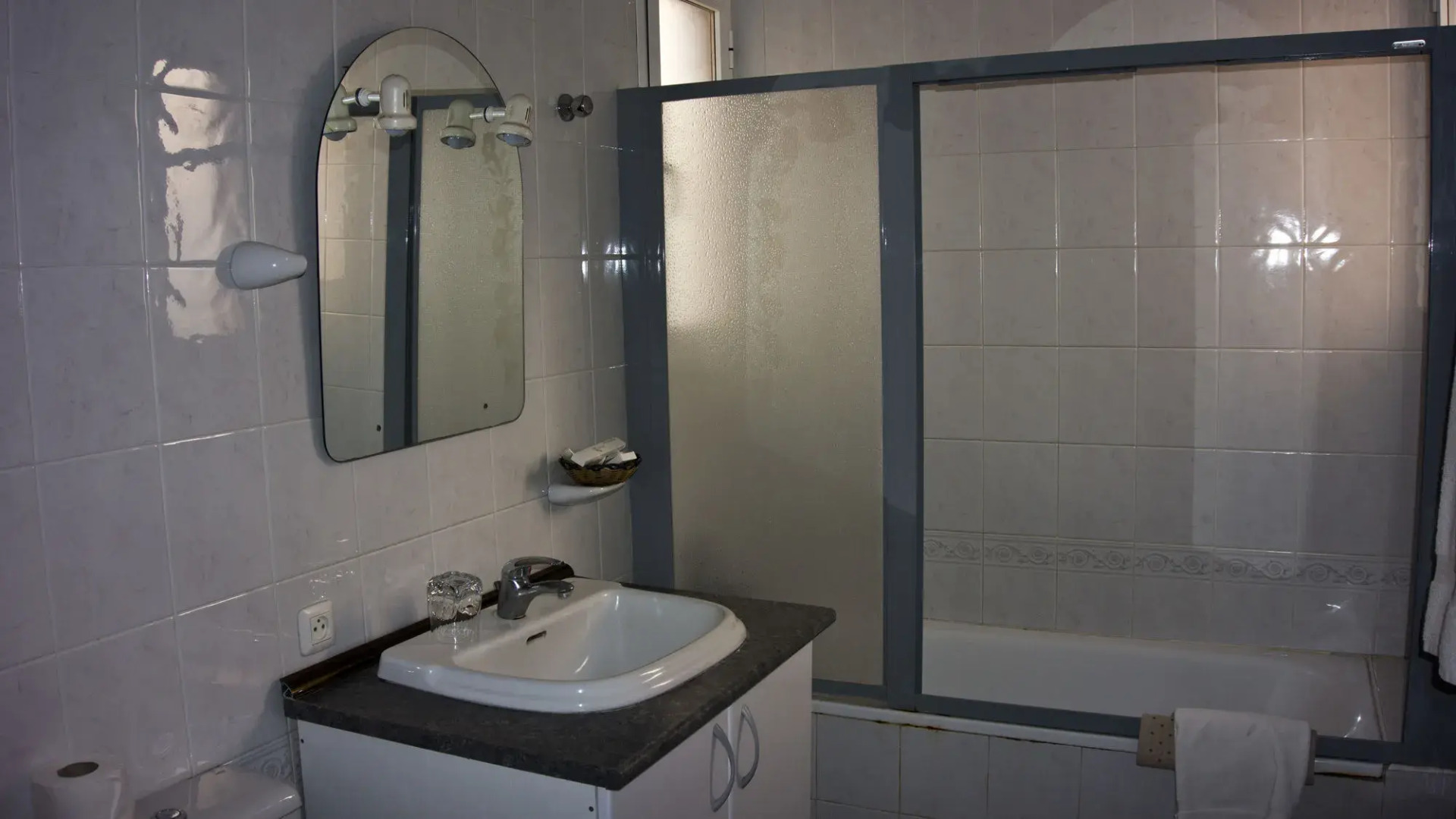 Crown Apartamento Hotel