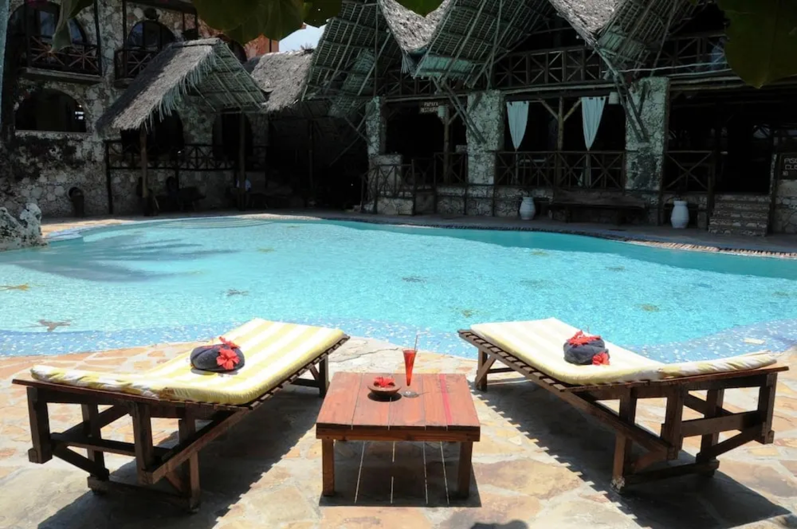Samaki Lodge