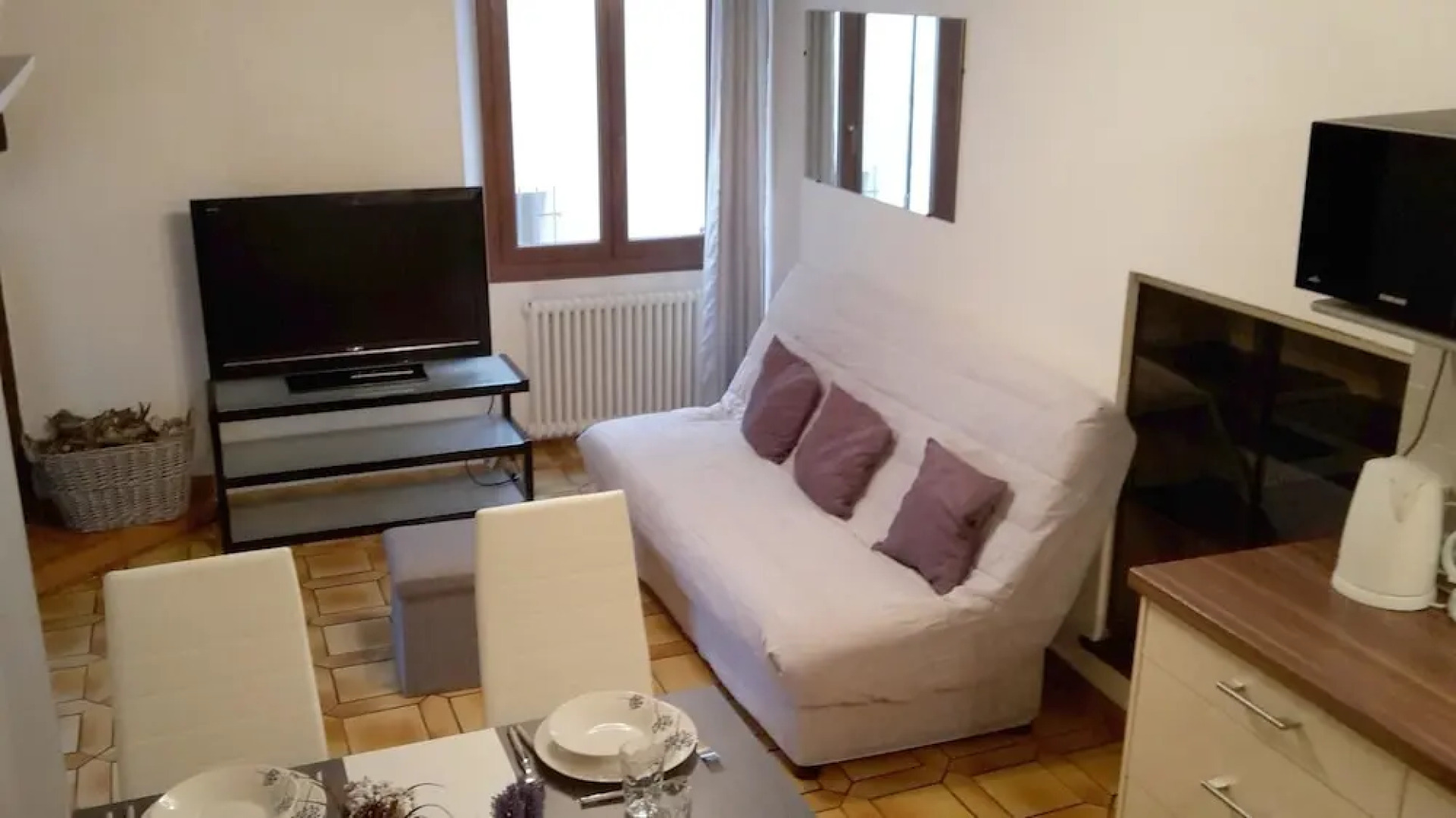 House With one Bedroom in Caille, With Wonderful City View - 24 km Fro