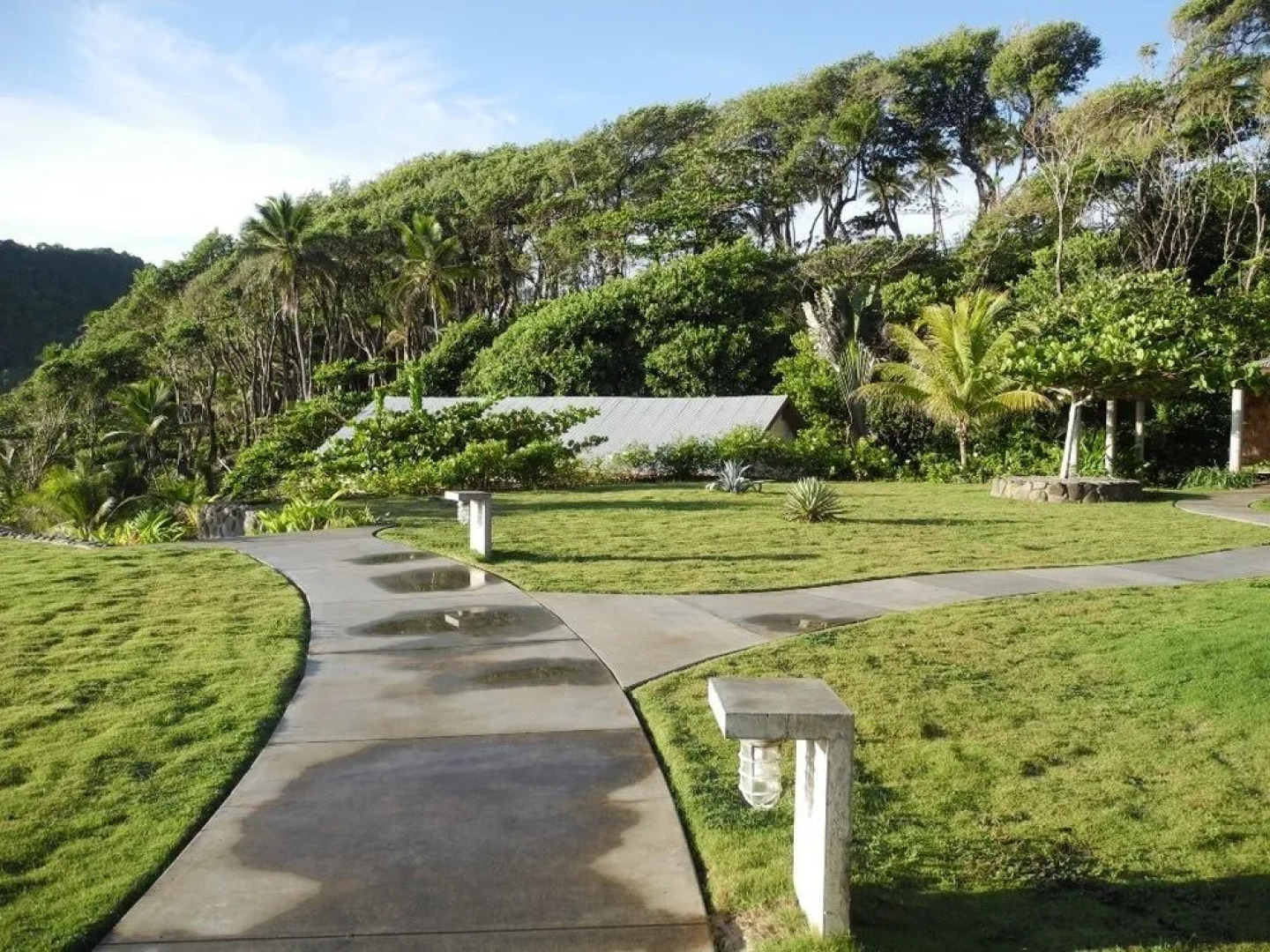 Pagua Bay House Oceanfront Cabanas