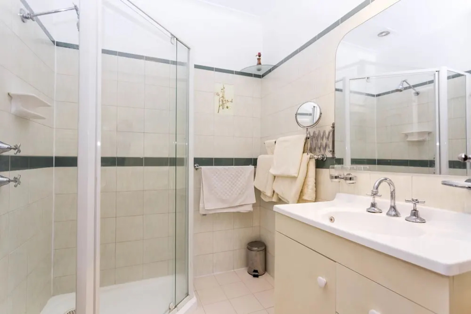 Albany's Big Grove Bed & Breakfast