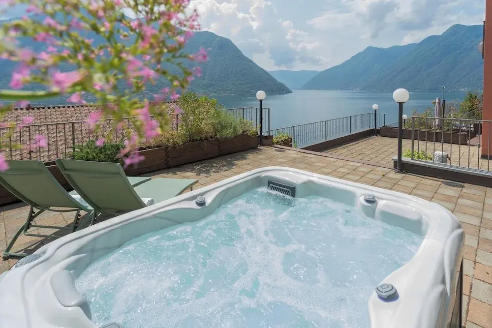 Blue Bliss Apartment by Rent all Como