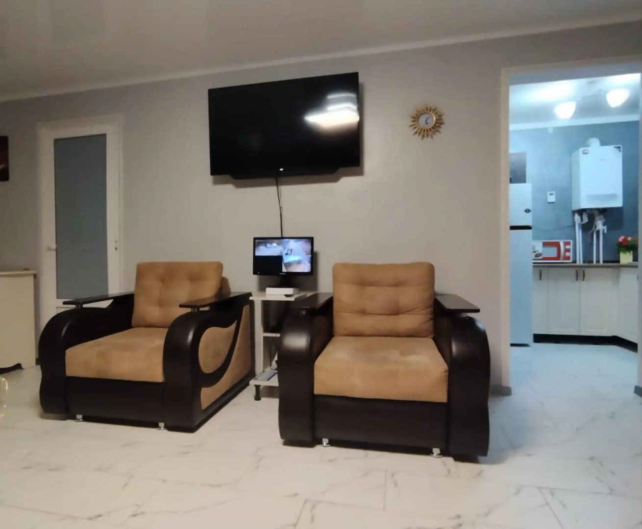 Семейный дом у подножия горы Медовая