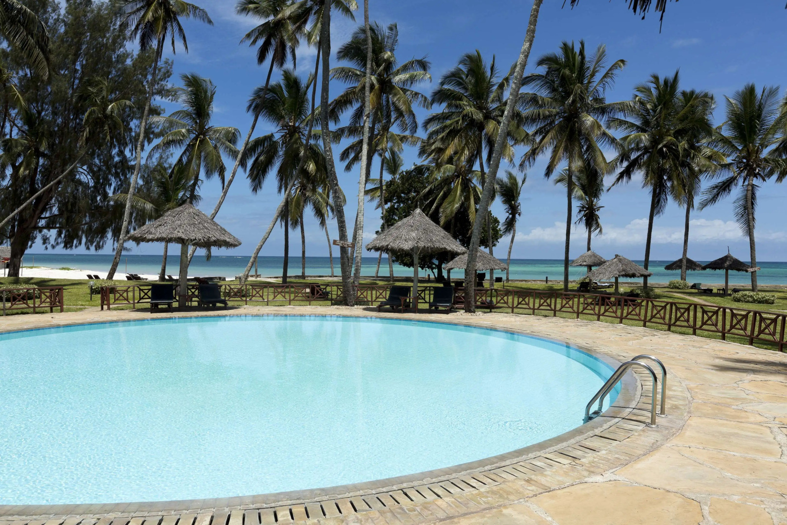 Neptune Paradise Beach Resort & Spa