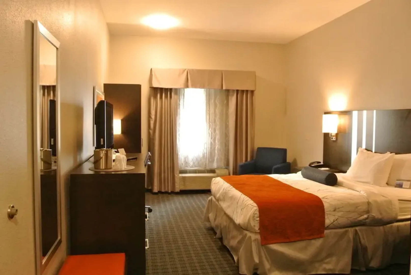 GuestHouse Inn & Suites Lexington