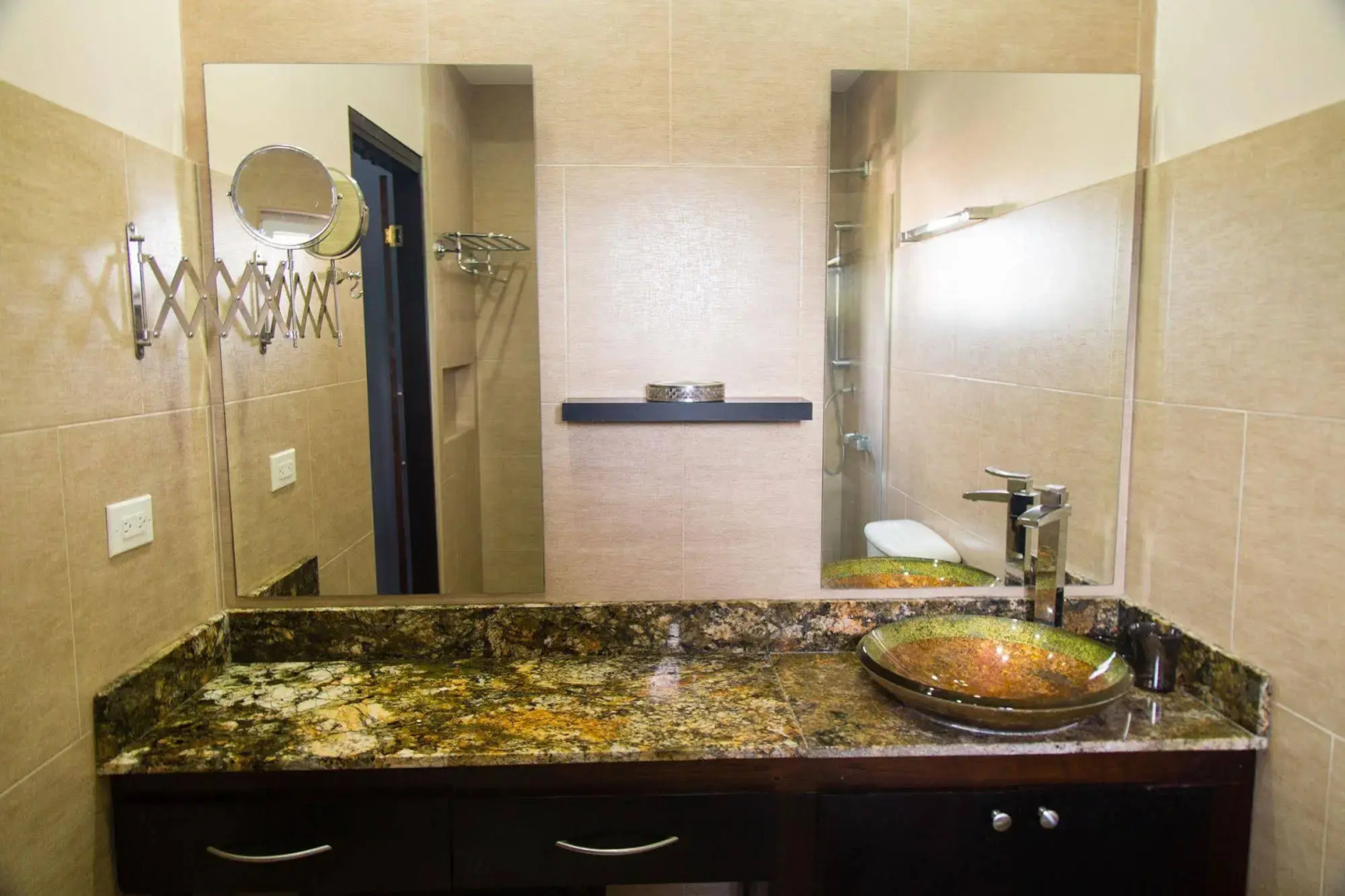 New Kingston Apartment at The Palms