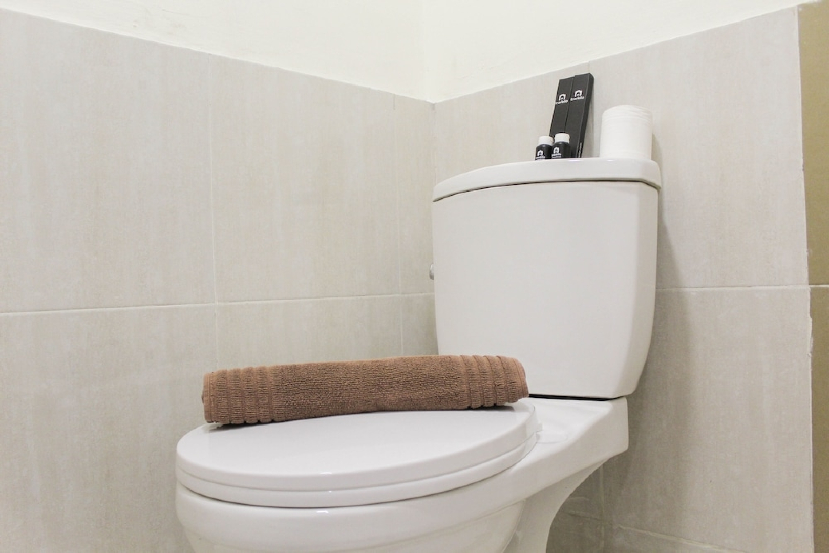 Best And Homey 2Br With Sofa Bed At Meikarta Apartment