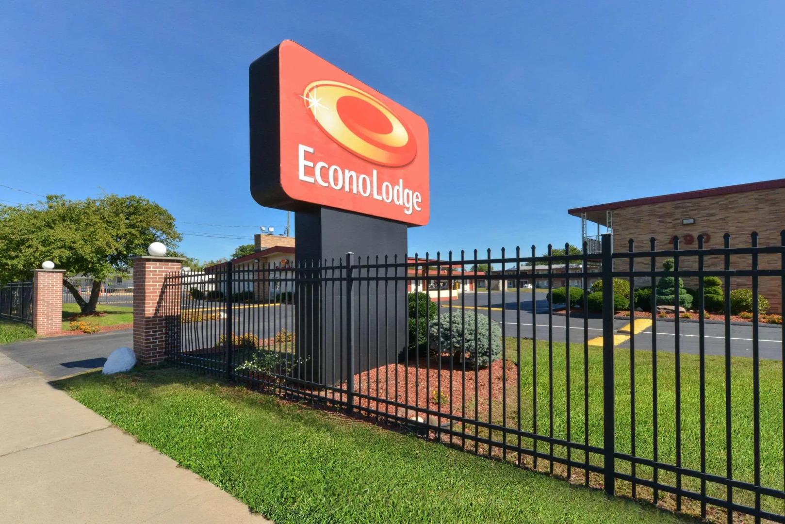 Economy Inn