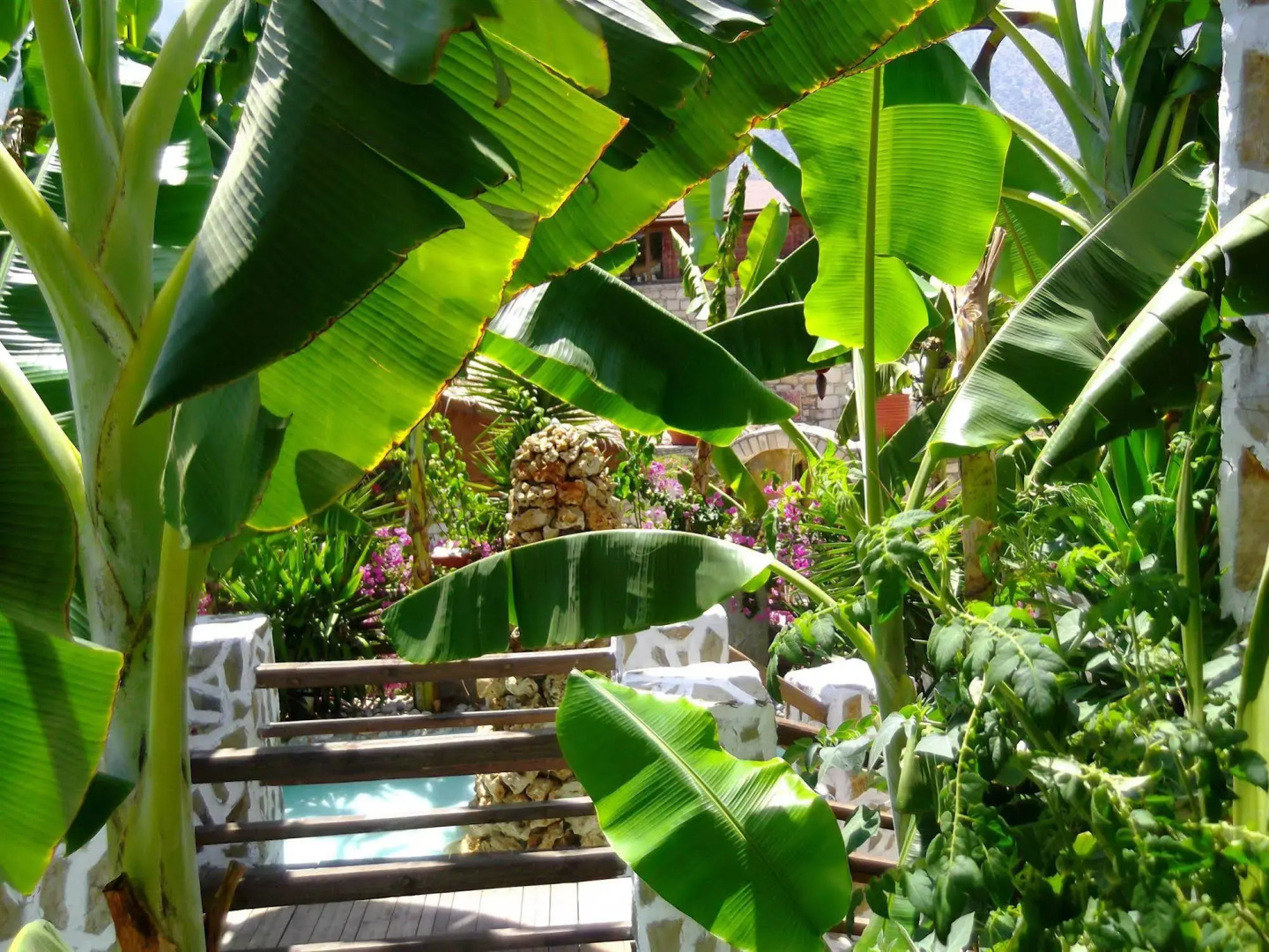 Stone Village Hotel Apartments