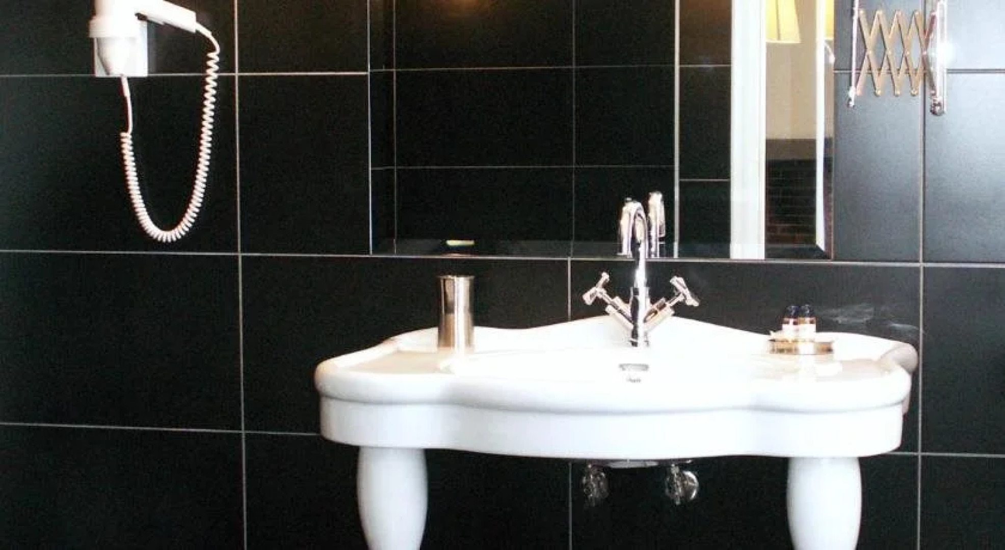 Despotiko Apartment Hotel & Suites