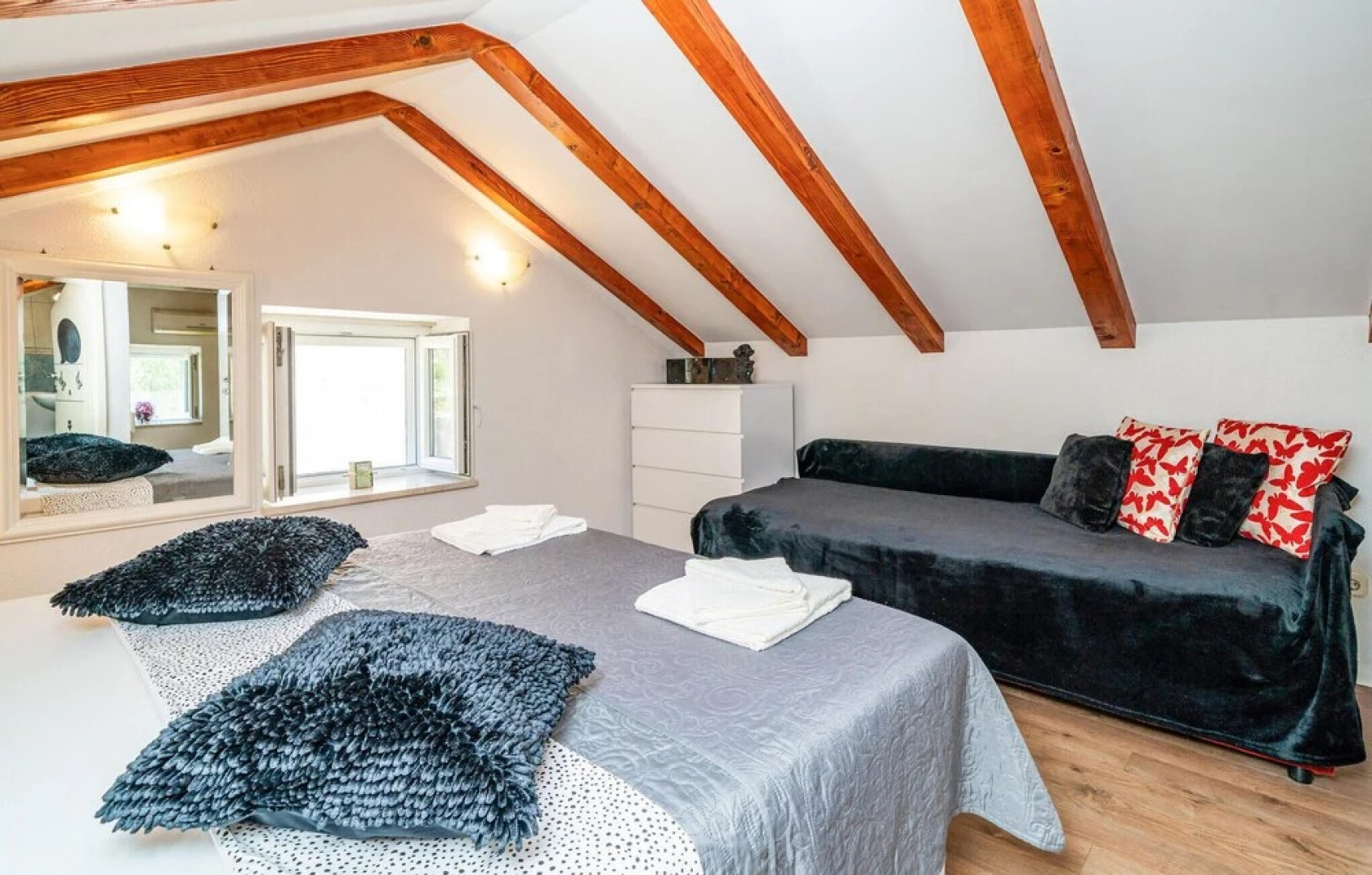 Amazing Home in Komolac With Wifi and 1 Bedrooms