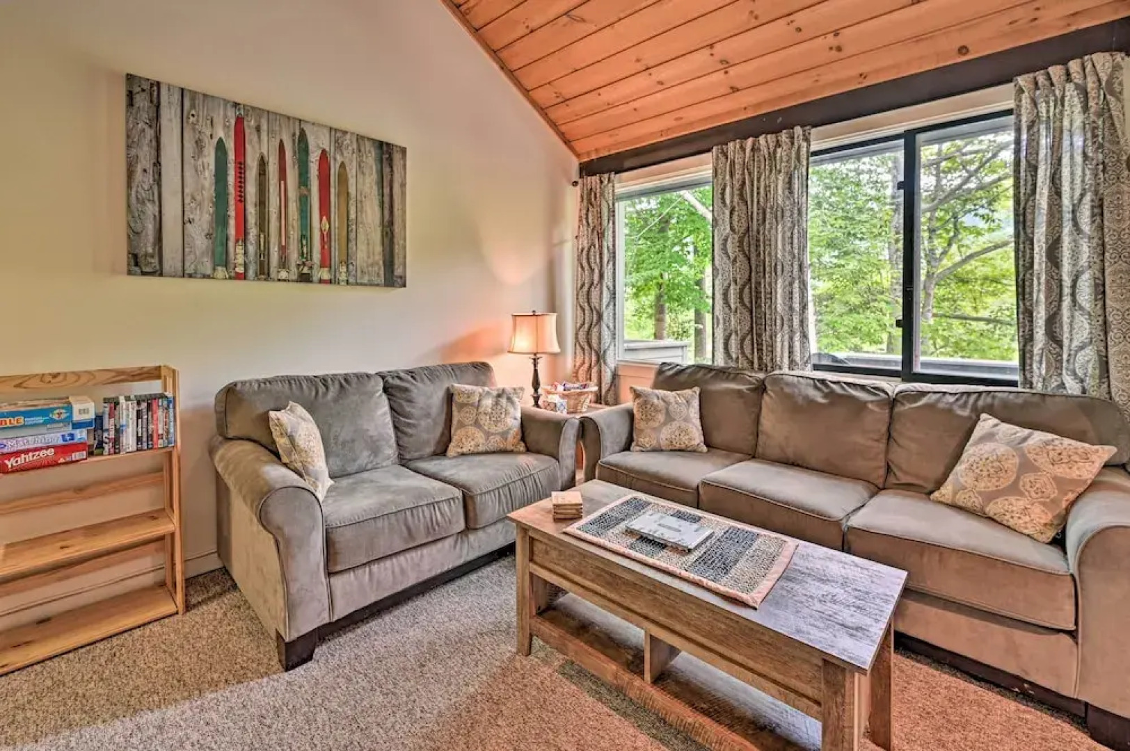 Village of Loon Mtn Condo w/ Fireplace & Balcony!