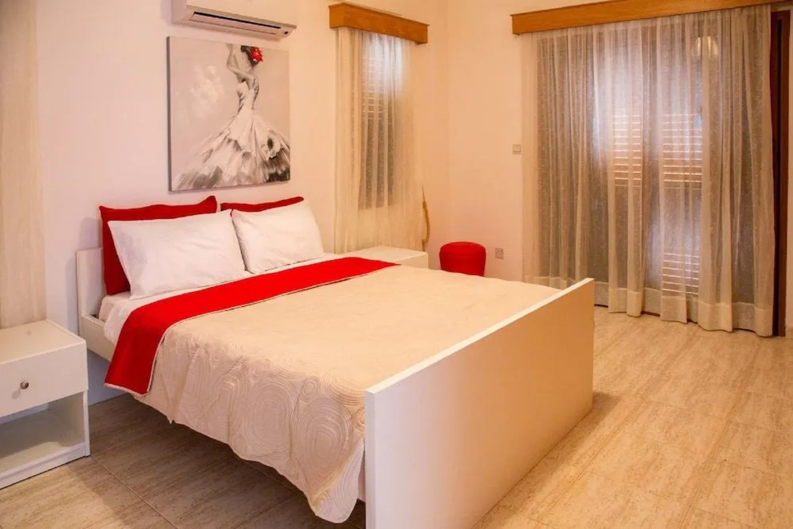 Coral Bay Sunkiss Villa