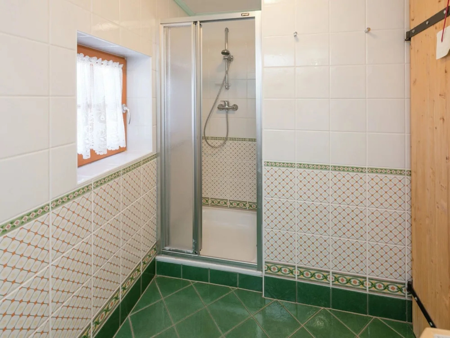 Gorgeous Chalet With Sauna in Königsleiten