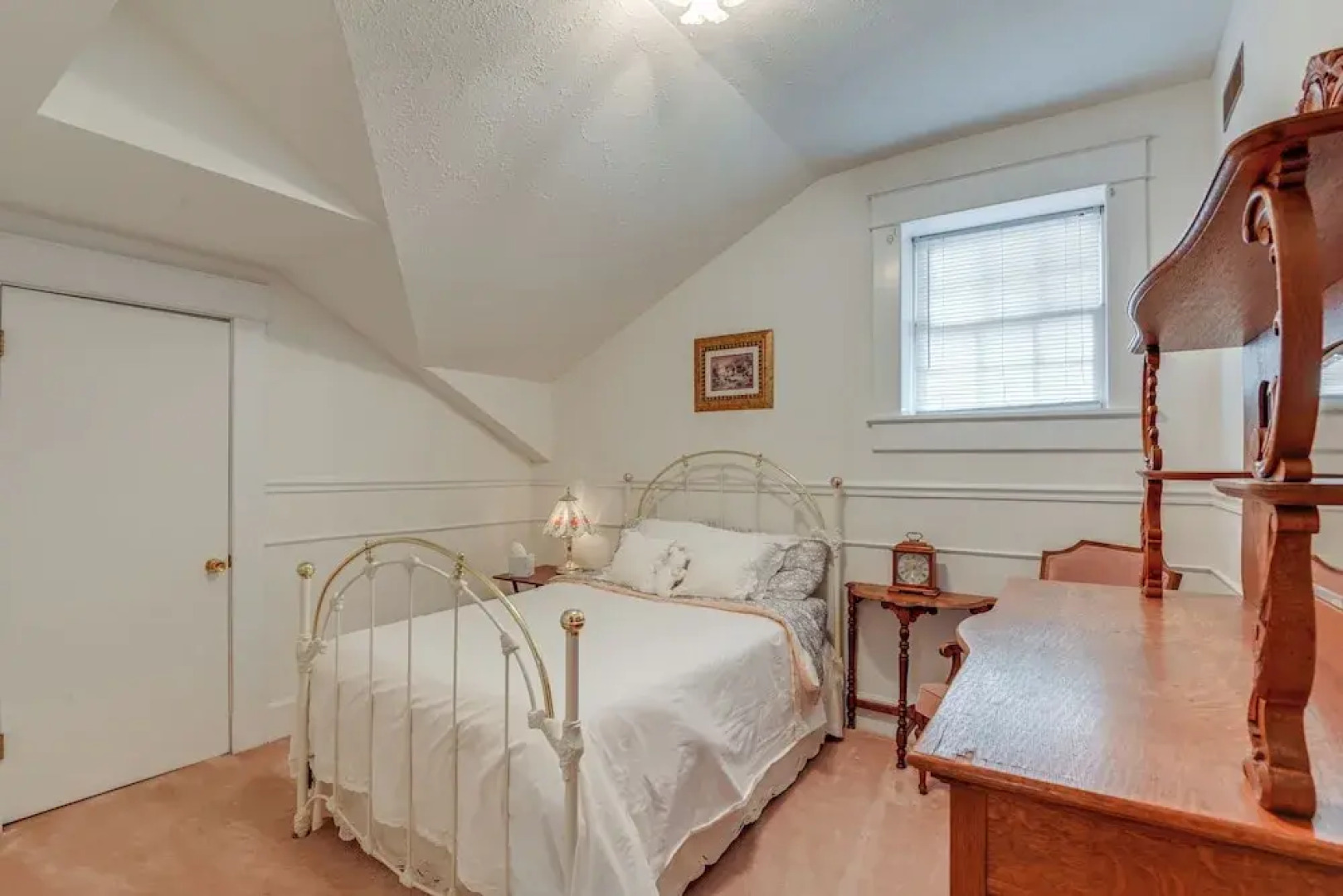 Walk to Lawrenceburg Square: Home for Large Groups