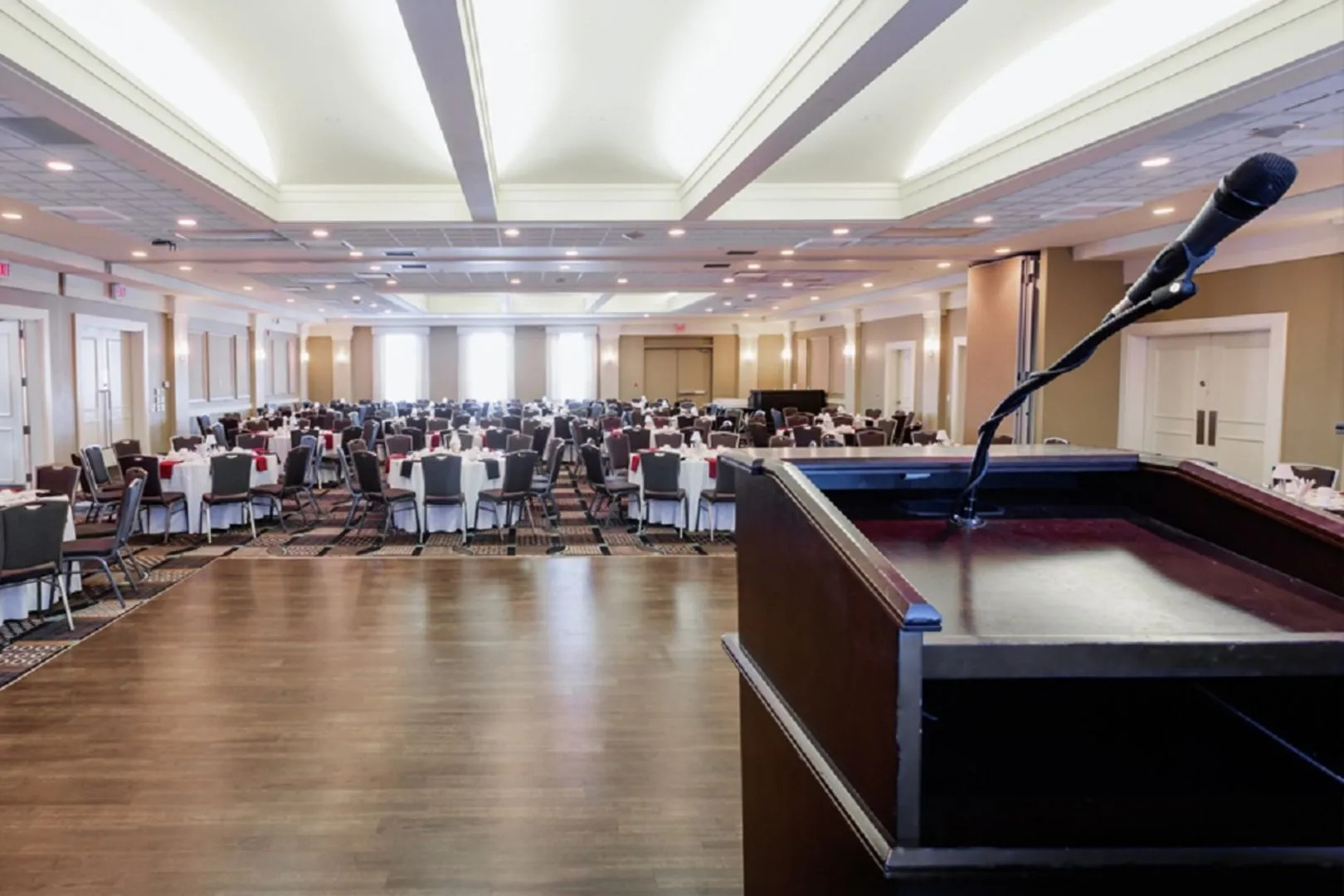 Royal Hotel Edmonton Airport, Trademark Collection by Wyndham