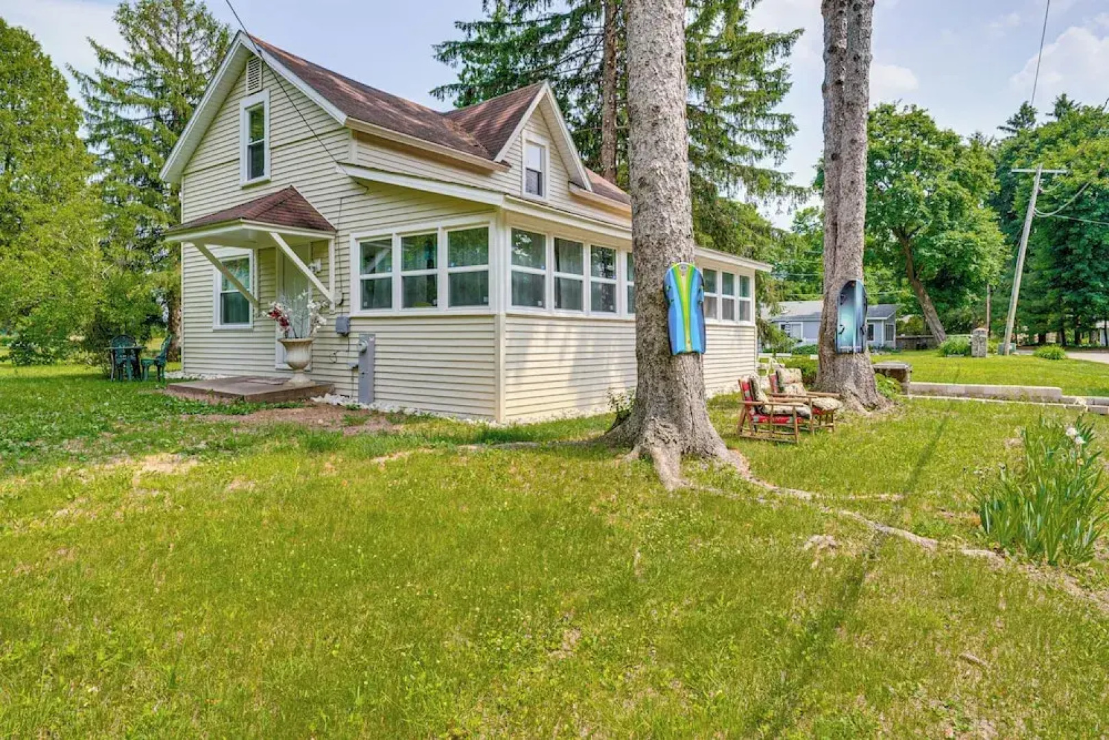 Powers Lake Home w/ Patio - 9 Mi to Lake Geneva!