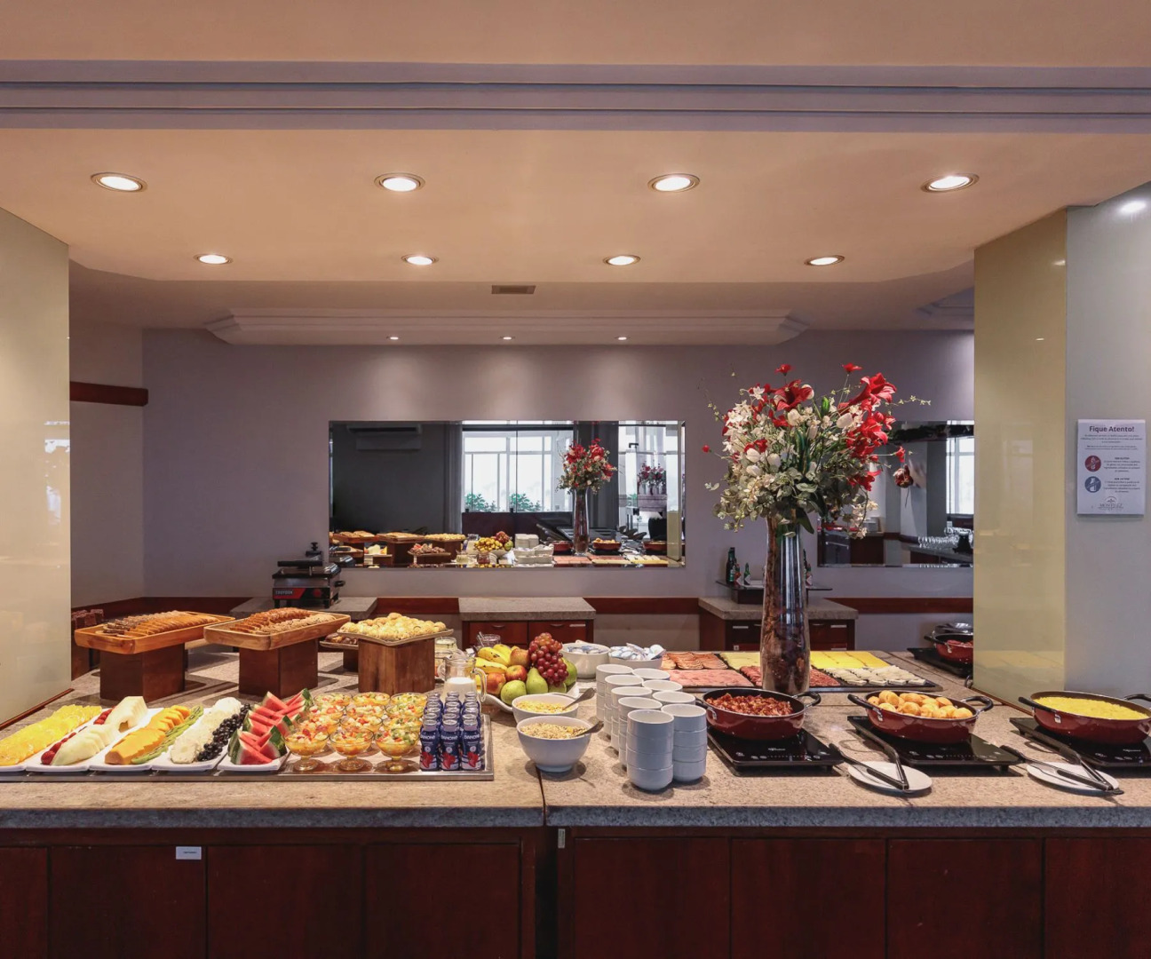 Monthez Hotel & Eventos