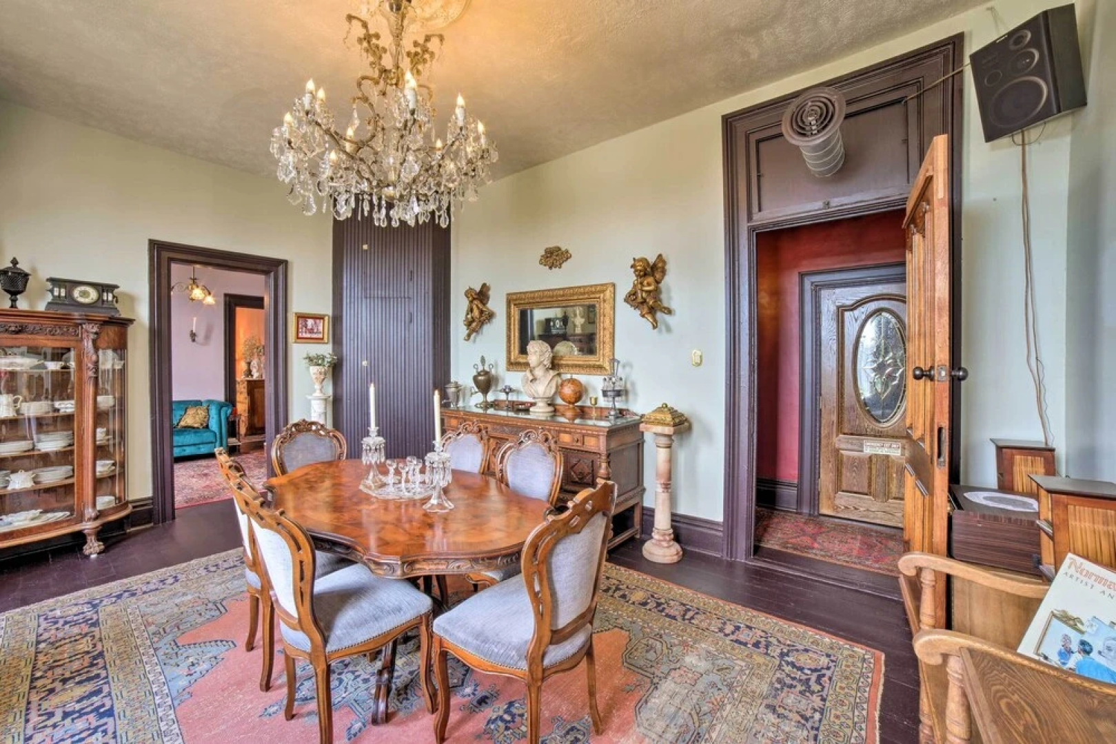 Vintage Apartment in Historic Downtown La Porte!