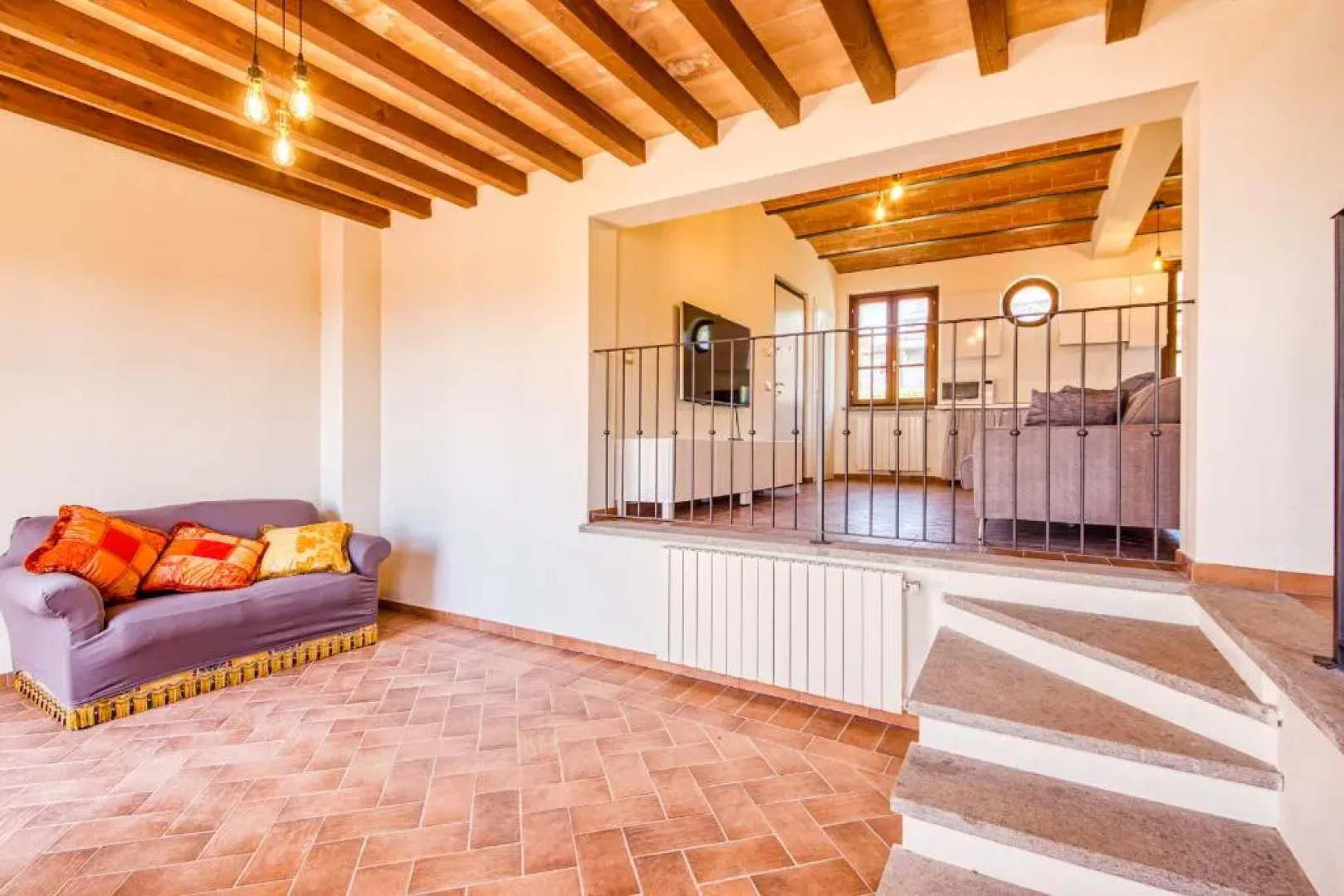 Bright Apt With Terrace and Shared Pool