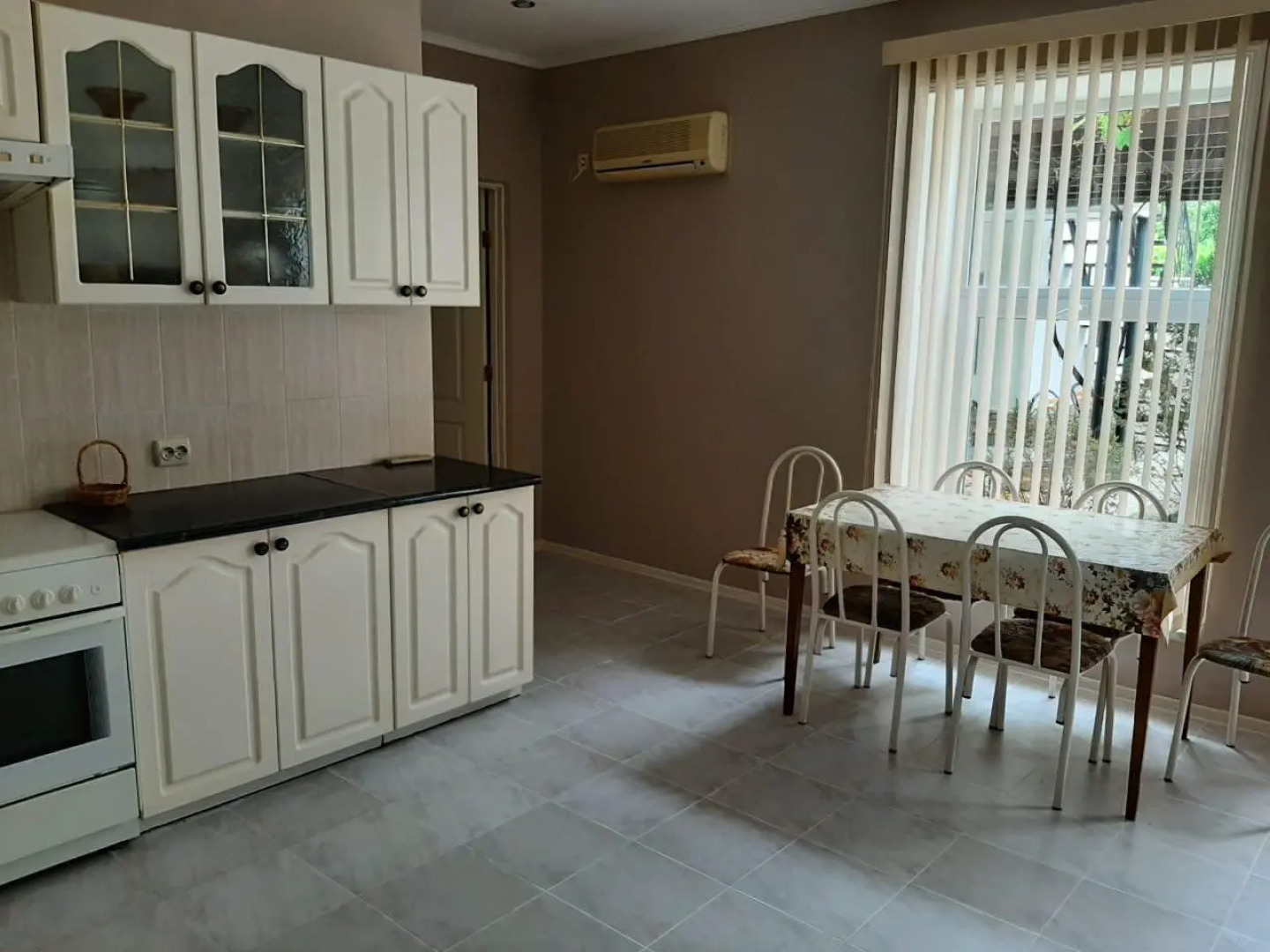 Елена (Геленджик)