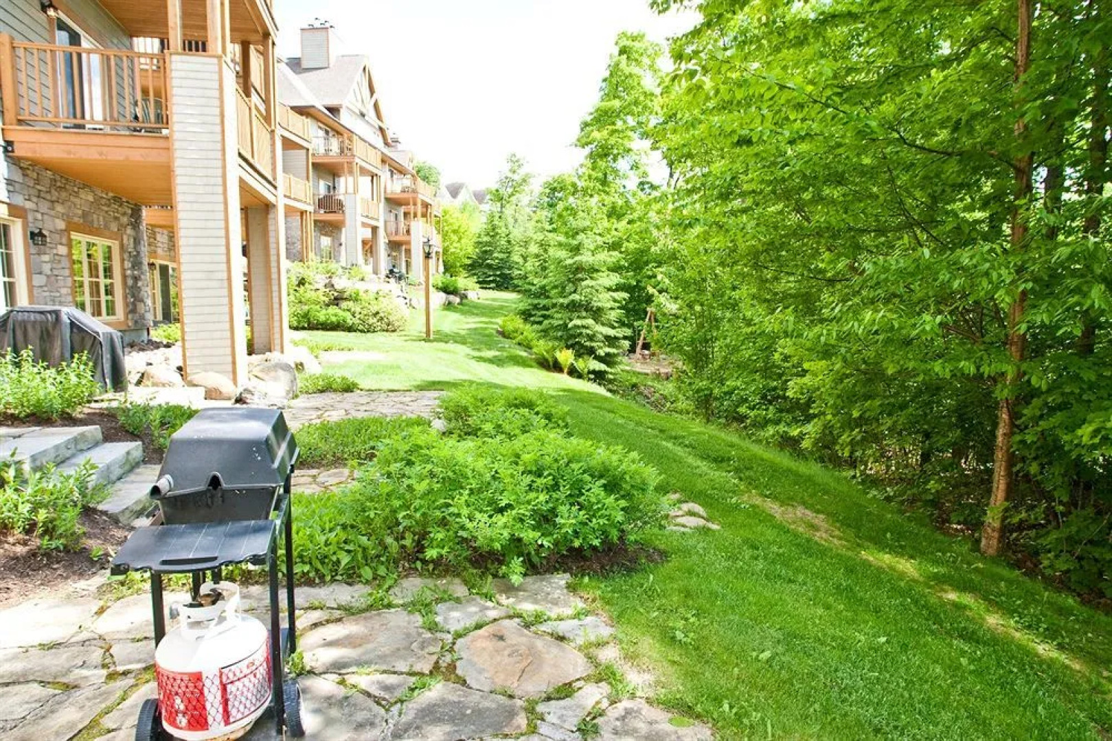 Les Falaises - Tremblant Sunstar