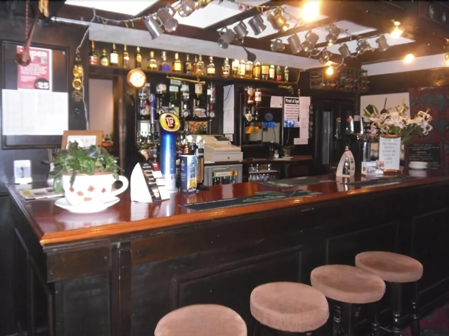 Horse and Hound Country Inn