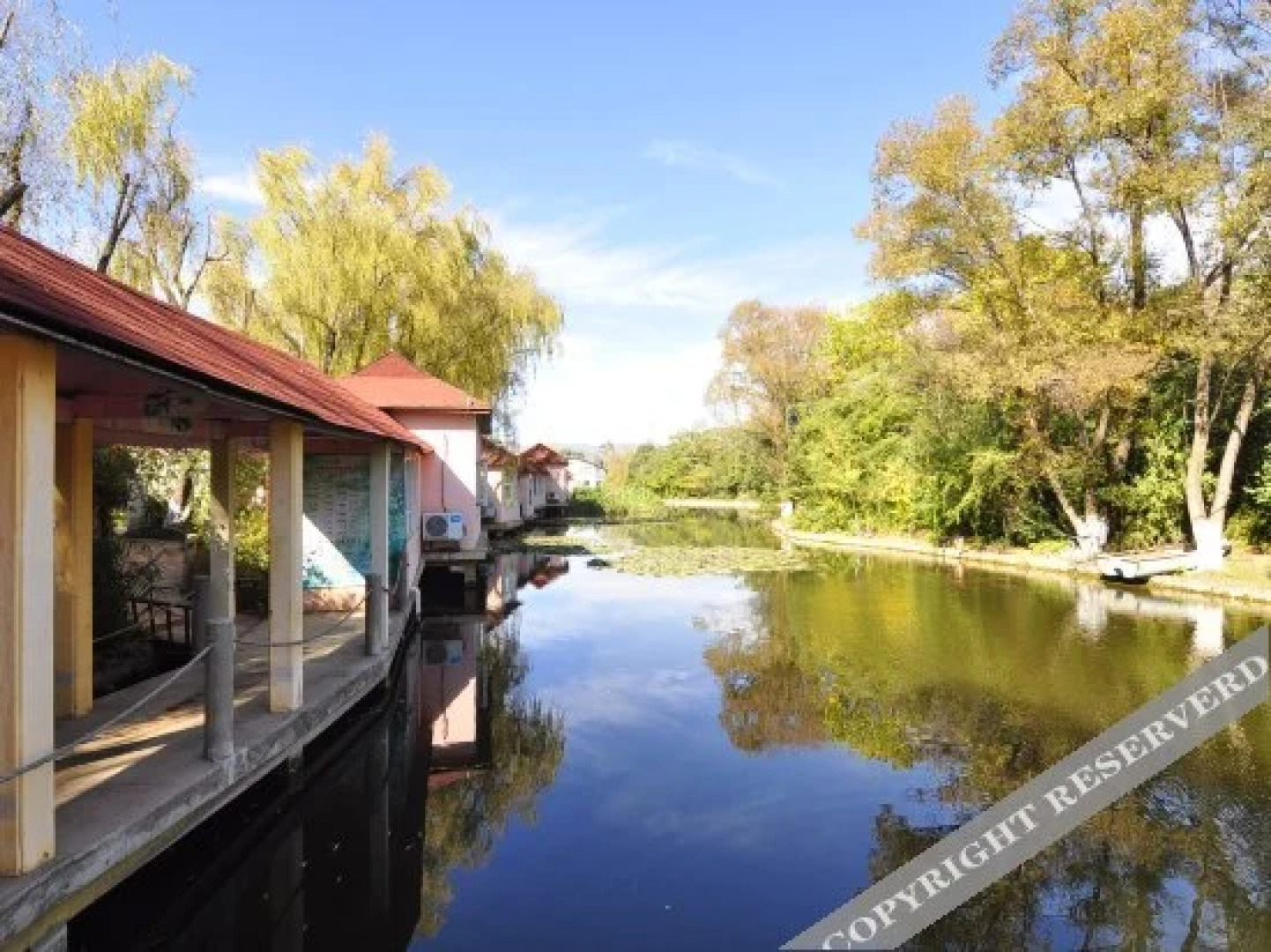 Yingyuetan Hotspring Hotel