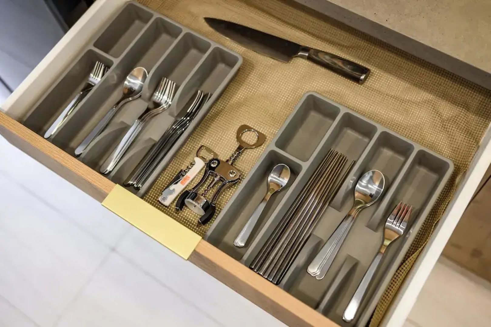 Modern Serenity Near LA Tranquil 3BR Stay