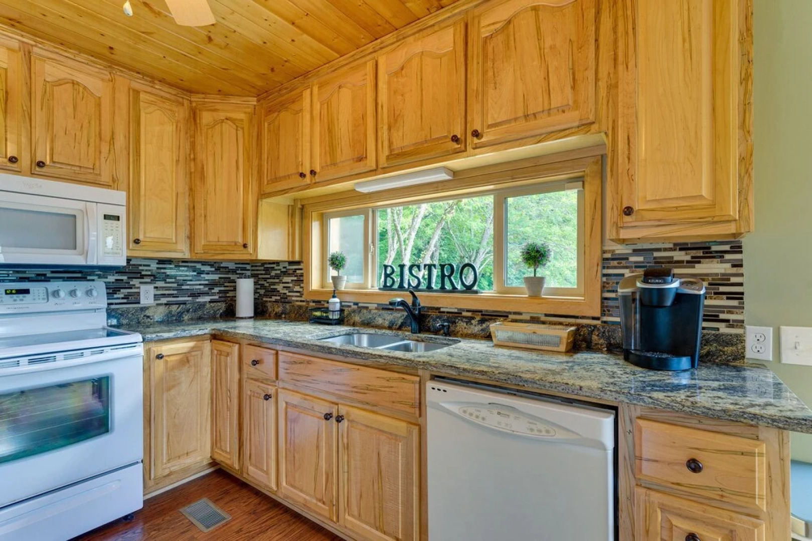 'skyview Retreat' Cabin w/ Mountain Views!