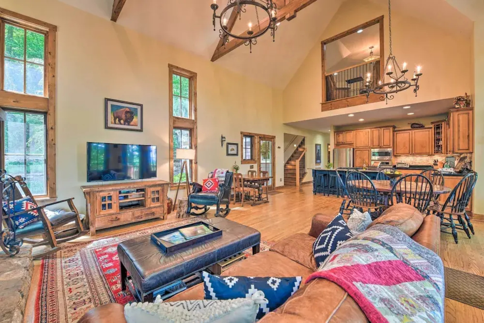 Luxe Lodge Near Smoky Mountains: Views & Hot Tub!