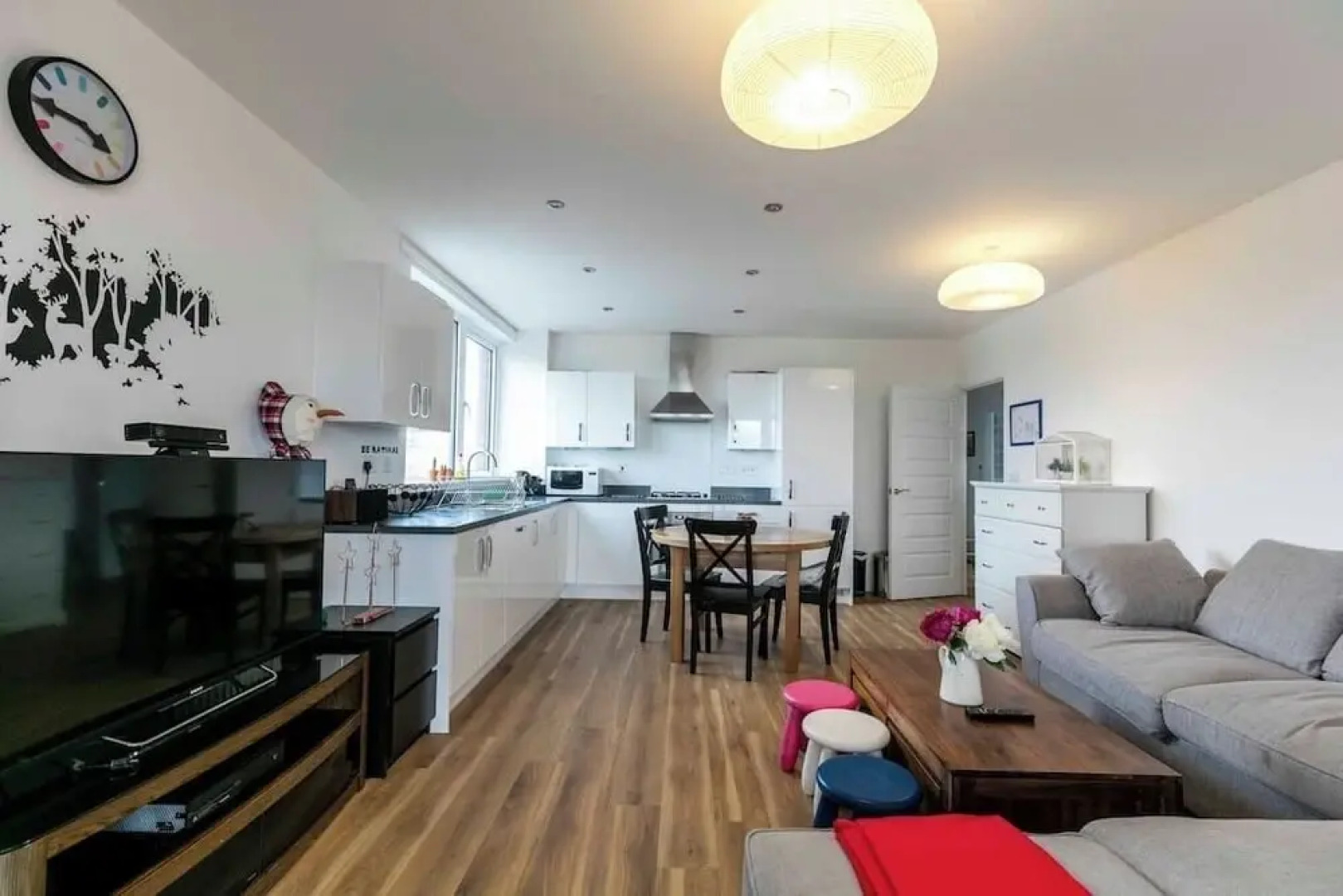 Trendy Sunlit 2BR Cambridge Home /free Parking