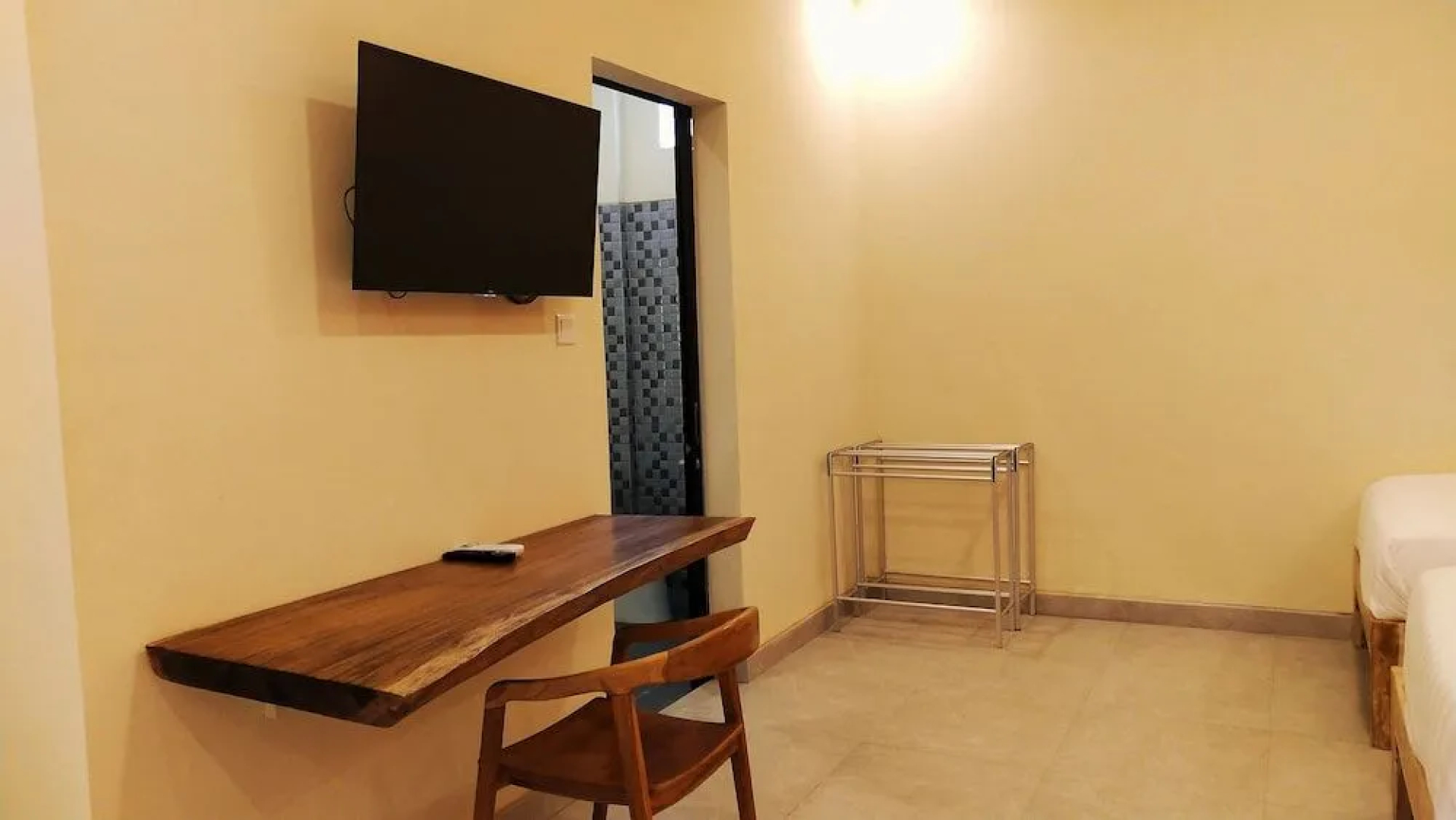 Umah Dangin Guesthouse - Hostel